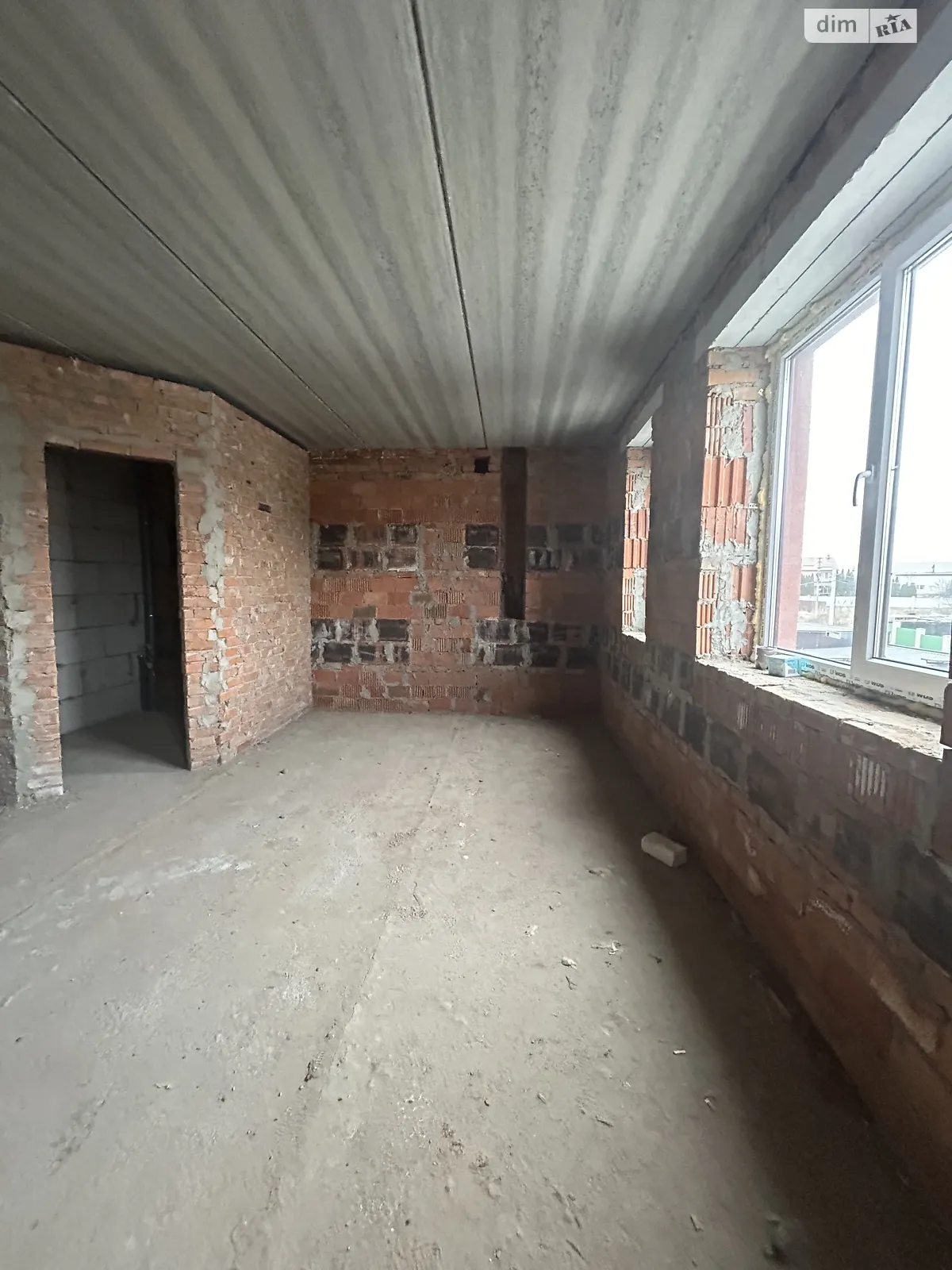 Продается 2-комнатная квартира 70 кв. м в Ирпене, ул. Днепровская, 9 - фото 1