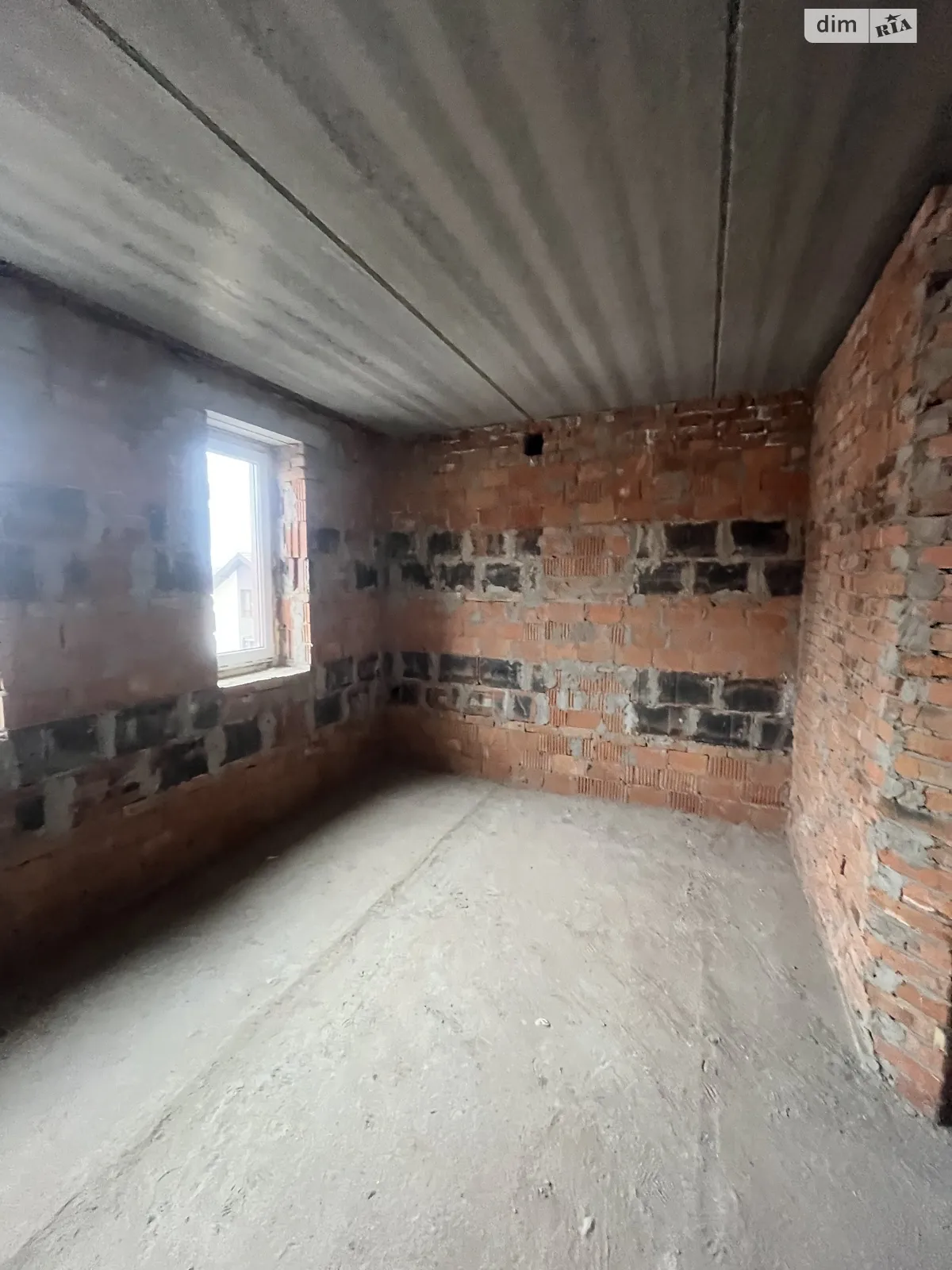 Продается 1-комнатная квартира 25 кв. м в Гостомеле, ул. Юбилейная, 4Е - фото 1
