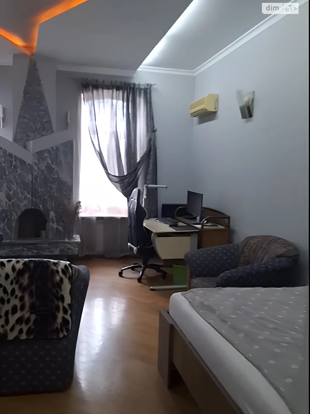 Продается 3-комнатная квартира 100 кв. м в Одессе, ул. Успенская, 27 - фото 1