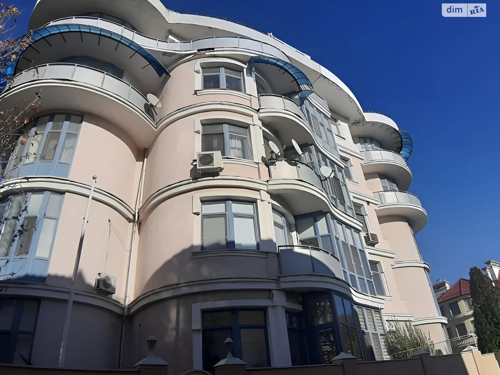 Продается 2-комнатная квартира 136.2 кв. м в Одессе, пер. Мукачевский - фото 1