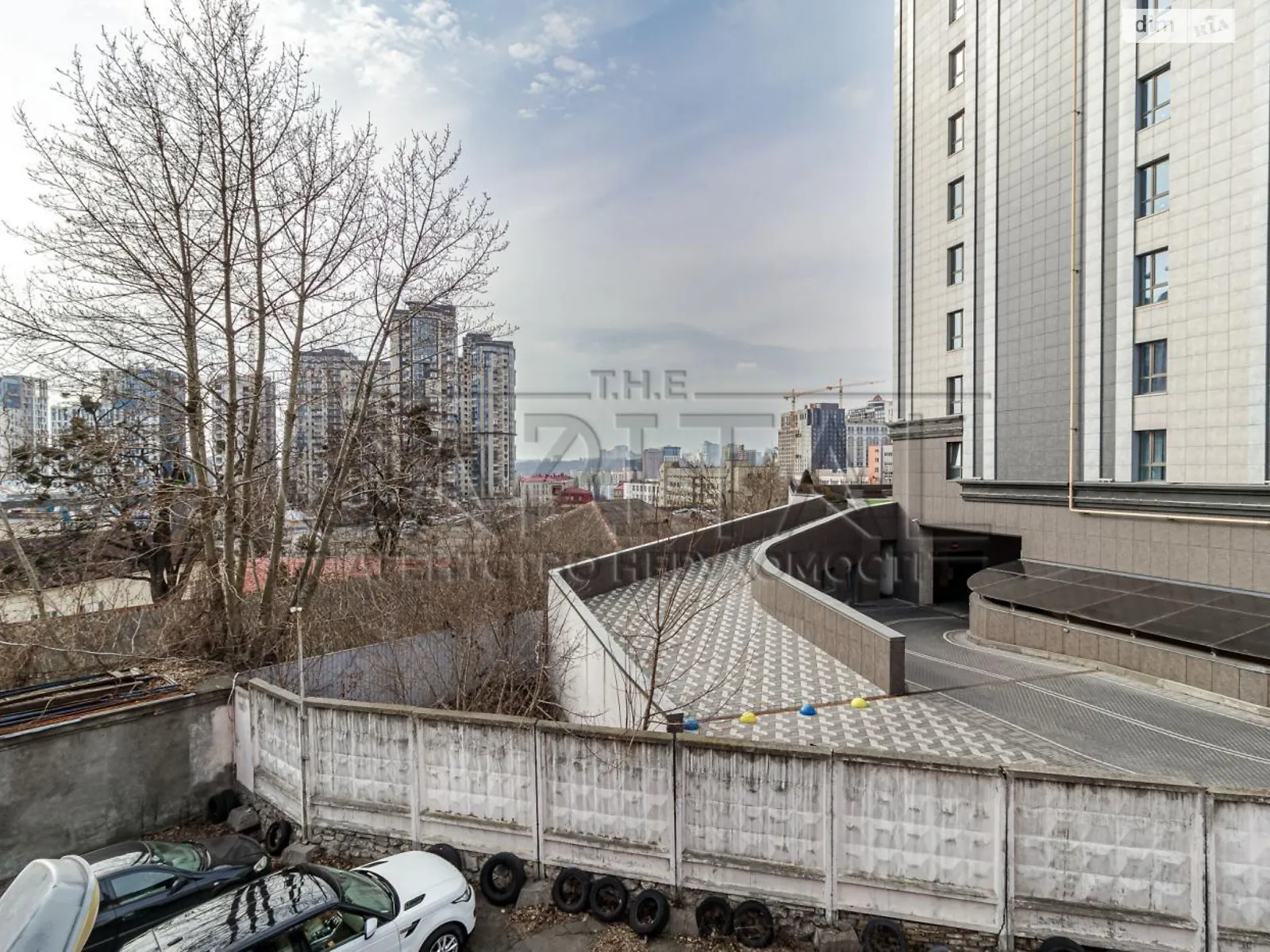 Продається будинок 2 поверховий 680 кв. м з бесідкою, цена: 1500000 $ - фото 1