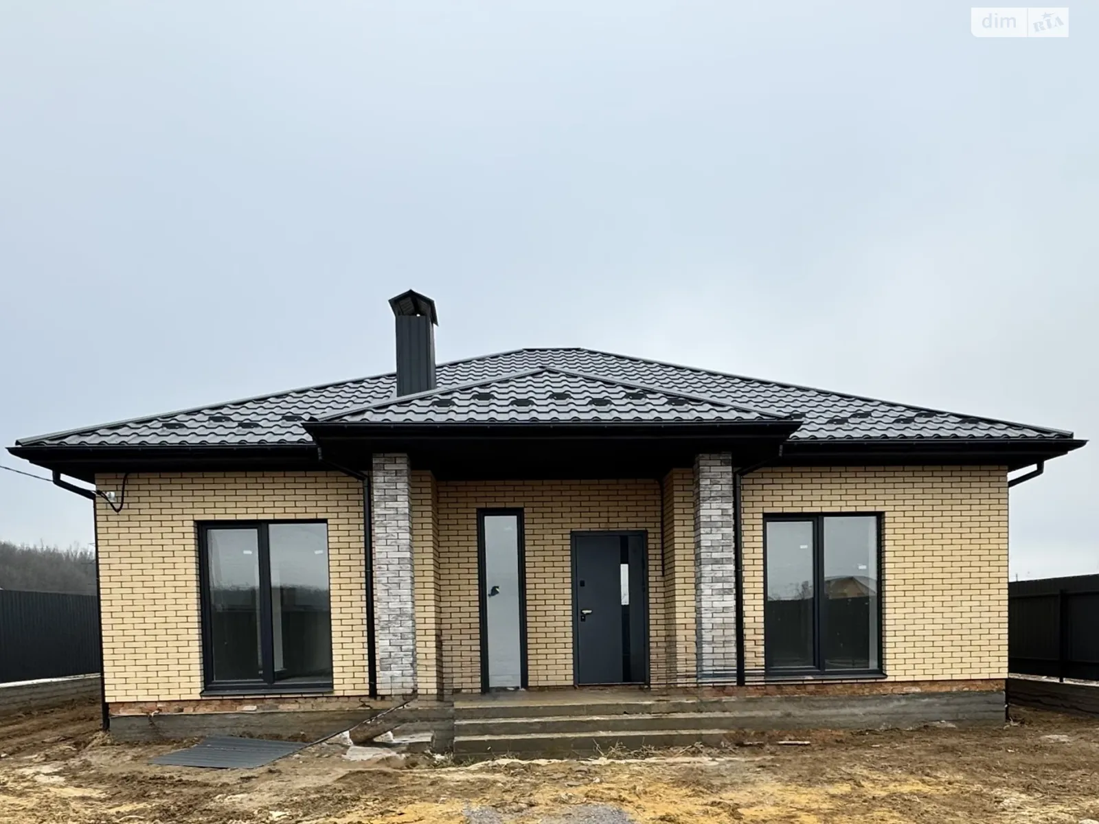 Продается одноэтажный дом 97 кв. м с гаражом, цена: 74999 $ - фото 1