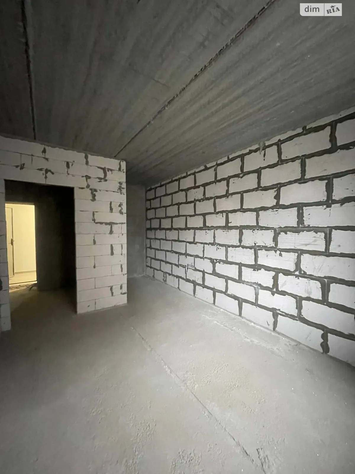 Продается 3-комнатная квартира 76 кв. м в Слобожанском, ул. Семейная, 4 - фото 1