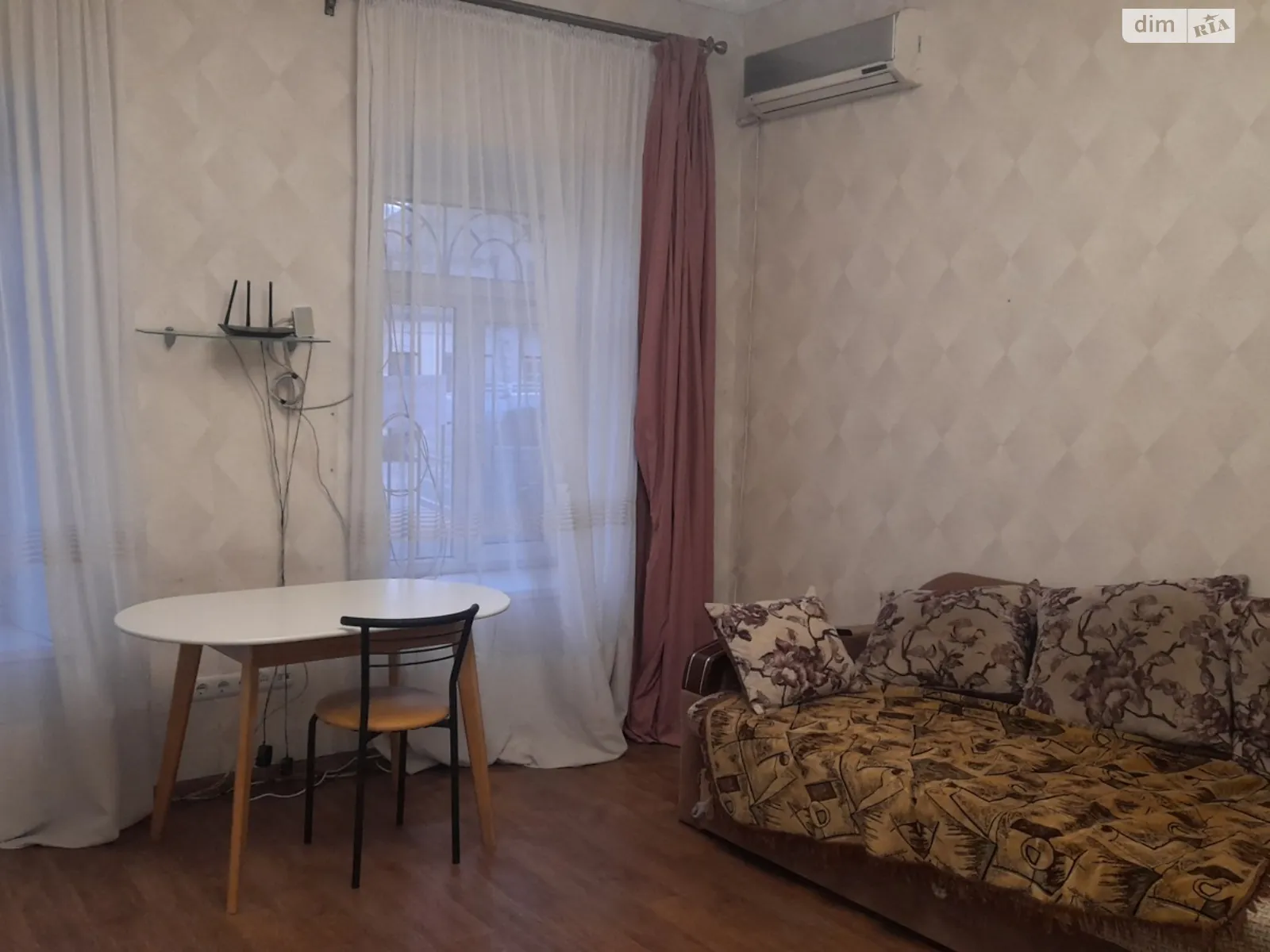 Продается 1-комнатная квартира 53 кв. м в Одессе, ул. Богдана Хмельницкого - фото 1