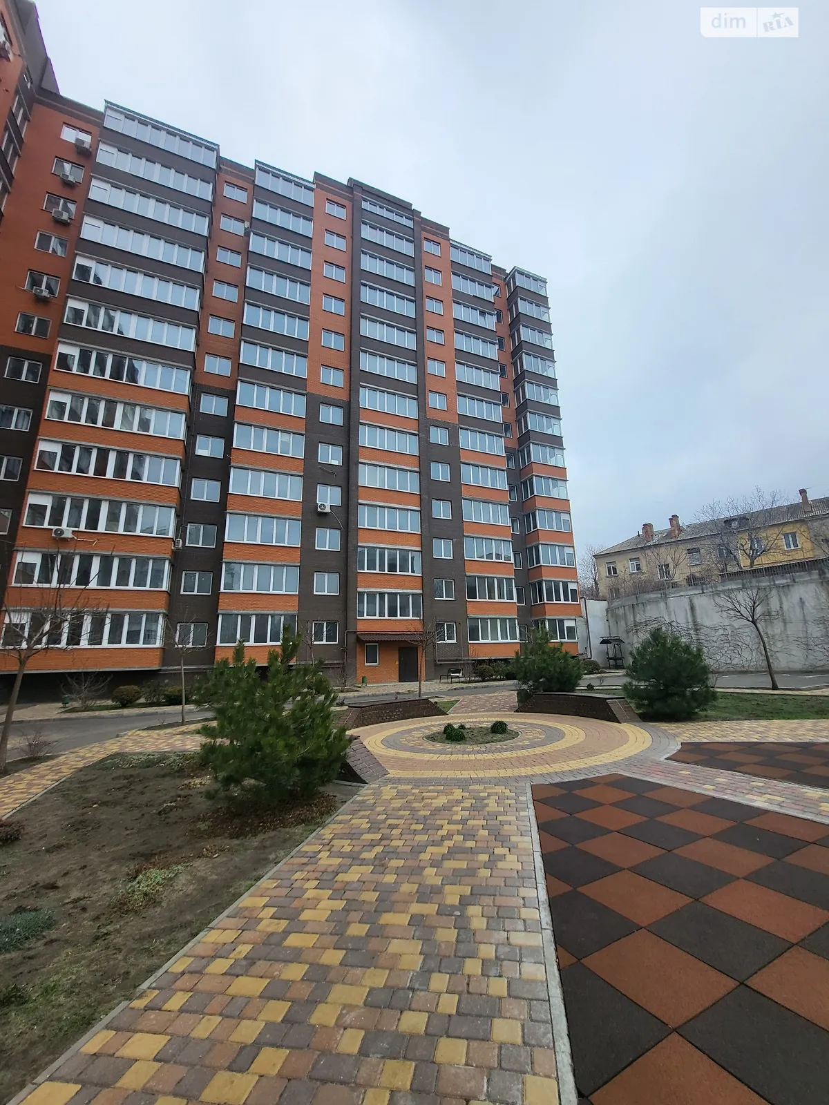 Продається 1-кімнатна квартира 63.7 кв. м у Миколаєві, вул. Мостобудівників, 18 корпус 3 - фото 1