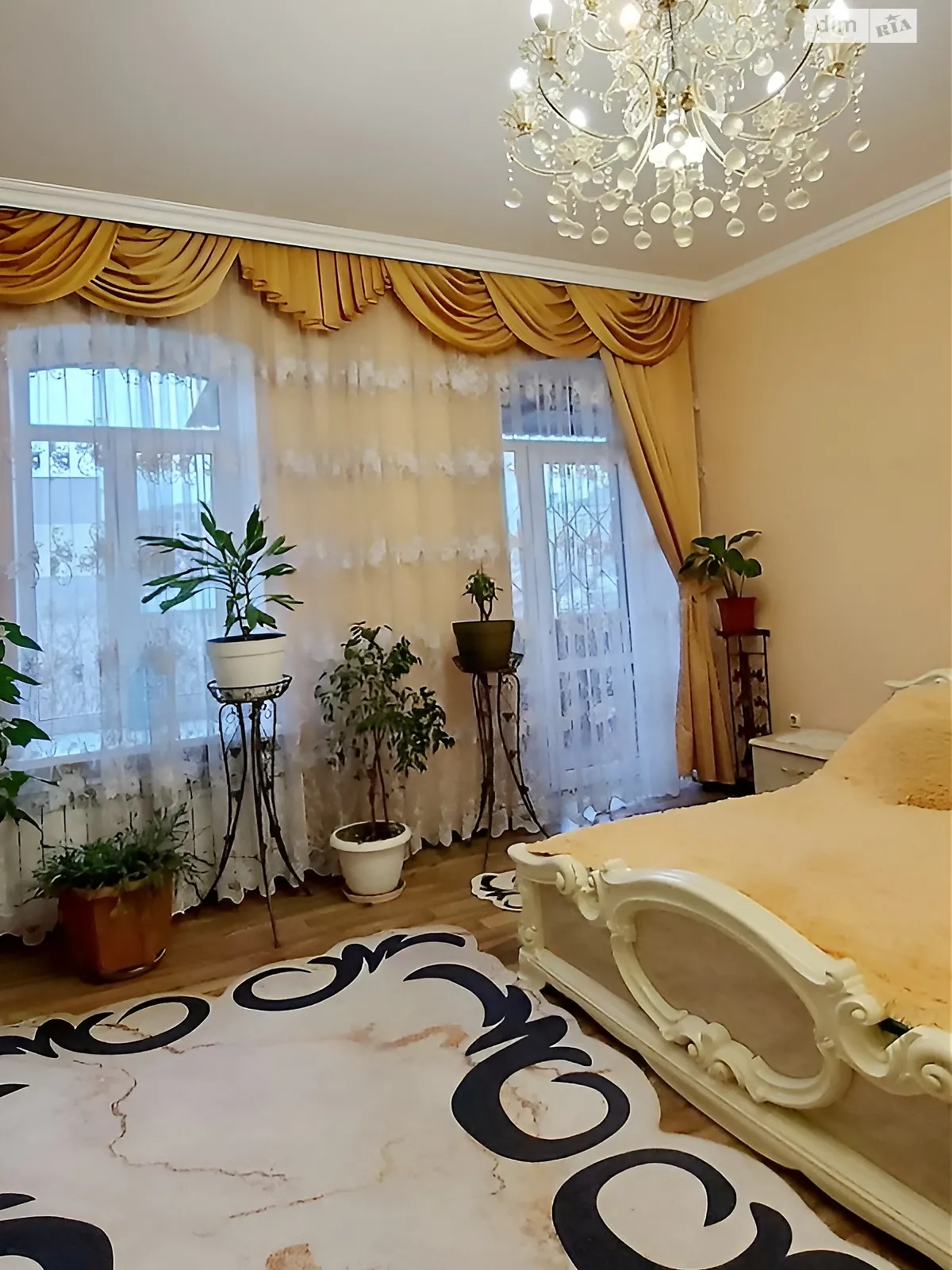 Продається 4-кімнатна квартира 110.5 кв. м у Одесі, вул. Утьосова - фото 1