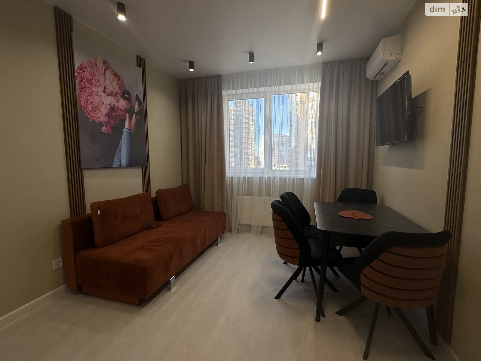 Продается 1-комнатная квартира 45 кв. м в Одессе, ул. Генуэзская - фото 1