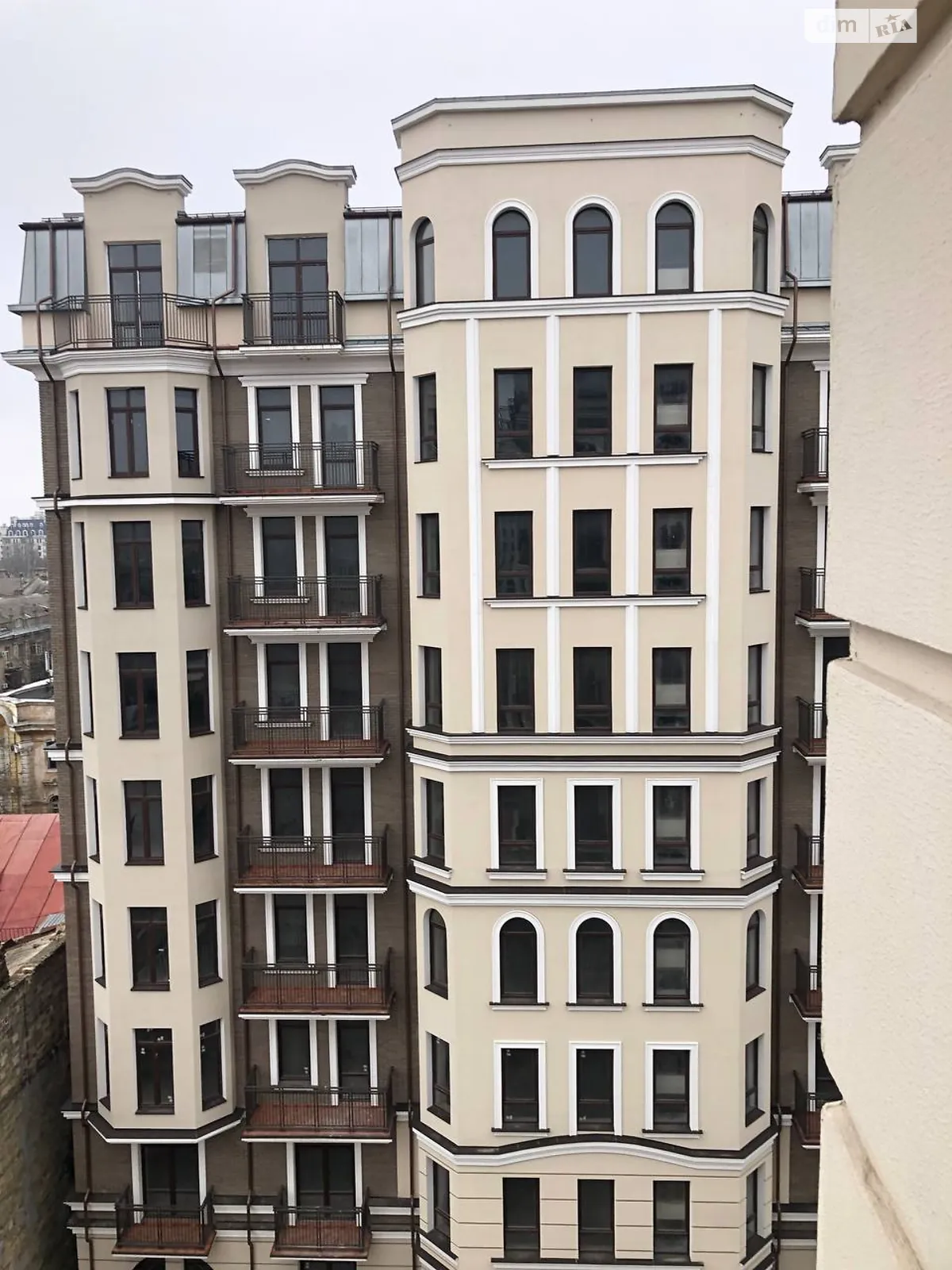 Продается 3-комнатная квартира 125.2 кв. м в Одессе, ул. Бориса Литвака, 9 - фото 1