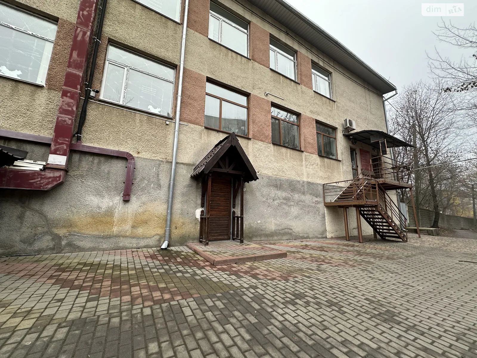 Здається в оренду об'єкт сфери послуг 300 кв. м в 2-поверховій будівлі, цена: 75000 грн - фото 1