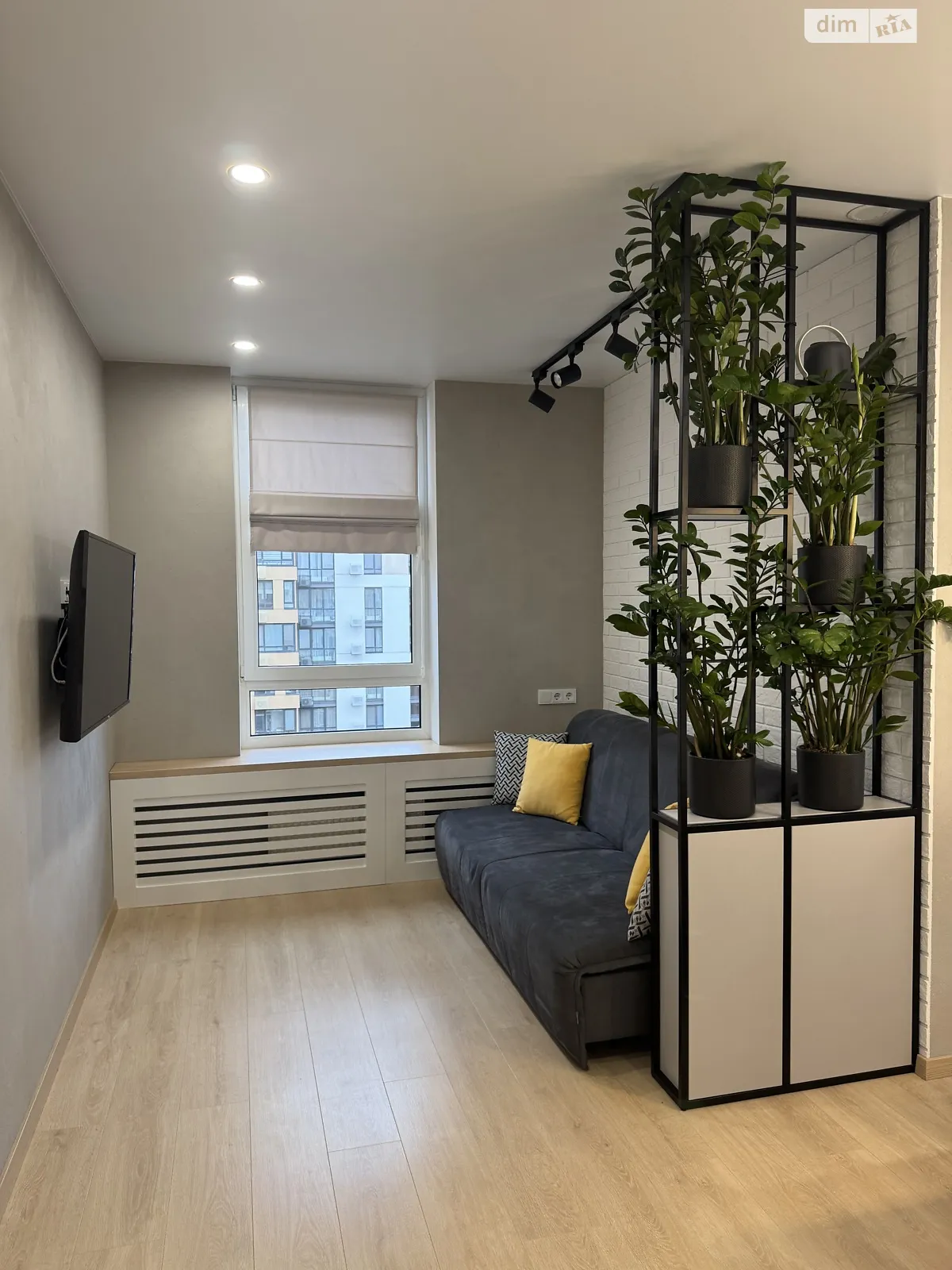 Здається в оренду 1-кімнатна квартира 39.3 кв. м у Києві, вул. Салютна, 2  - фото 1