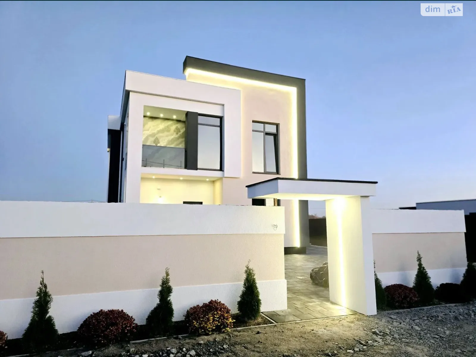 Продается дом на 2 этажа 145 кв. м с мебелью, цена: 124999 $ - фото 1