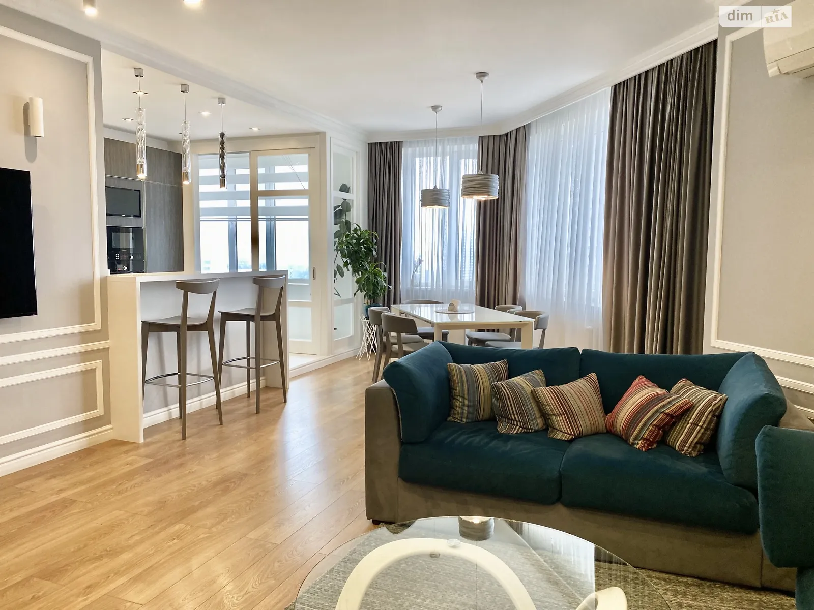 Продается 3-комнатная квартира 145.6 кв. м в Одессе, просп. Шевченко, 33Б - фото 1