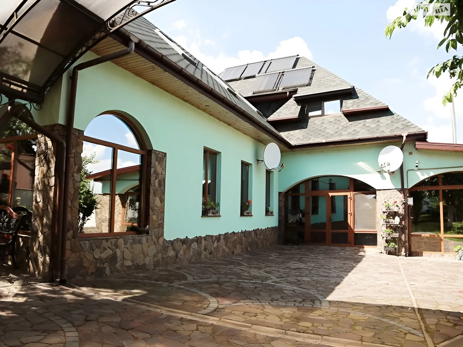 Продается дом на 2 этажа 433 кв. м с камином, цена: 400000 $ - фото 1