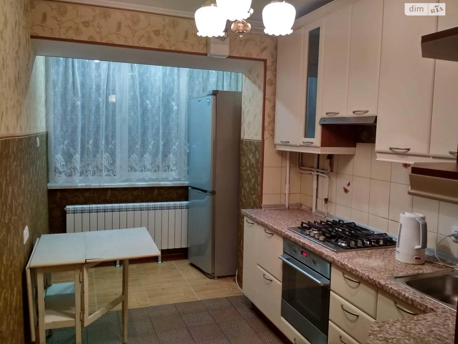 Здається в оренду кімната 80 кв. м у Києві, цена: 5000 грн - фото 1