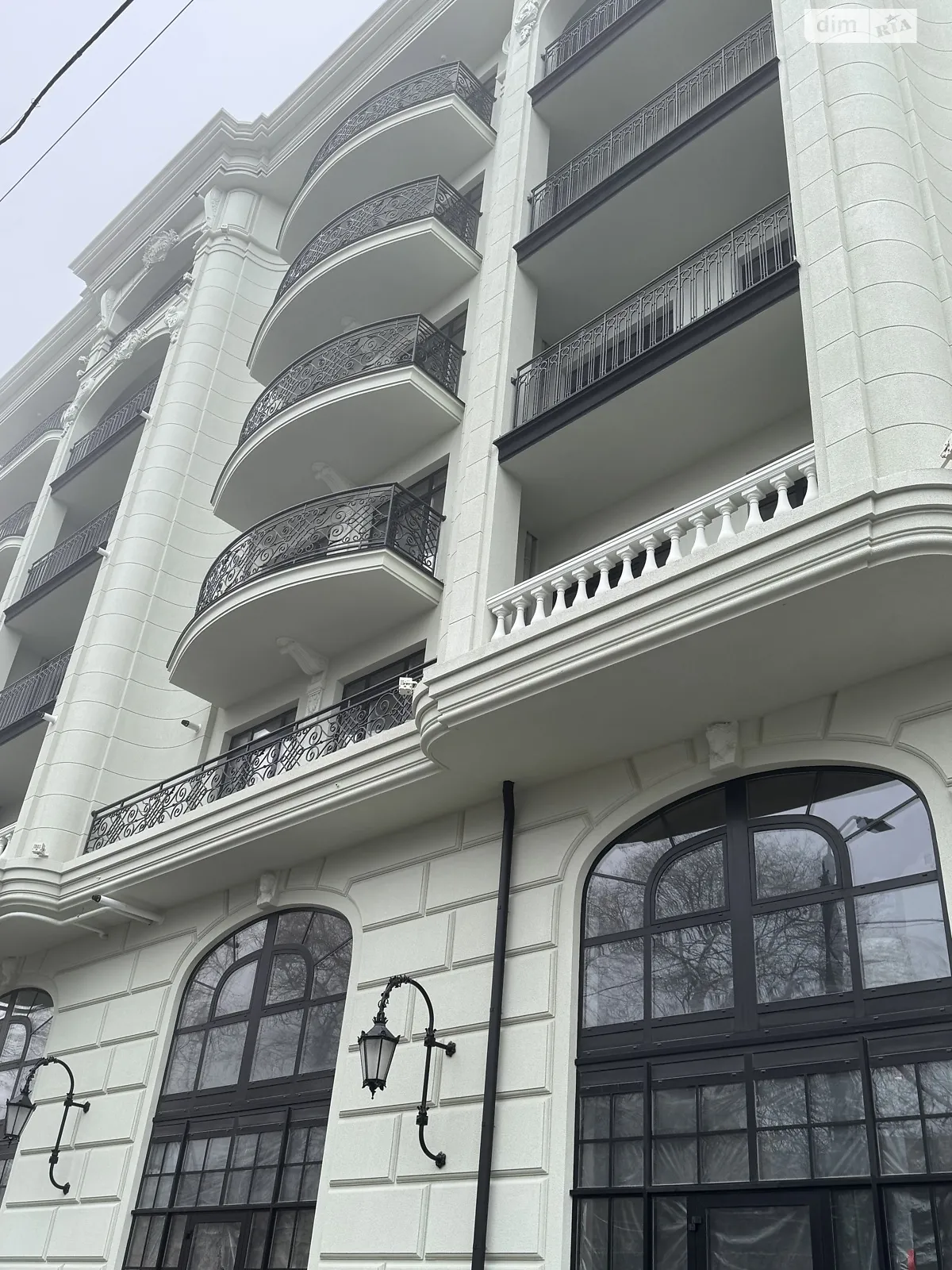 Продается помещения свободного назначения 136 кв. м в 8-этажном здании, цена: 500000 $ - фото 1
