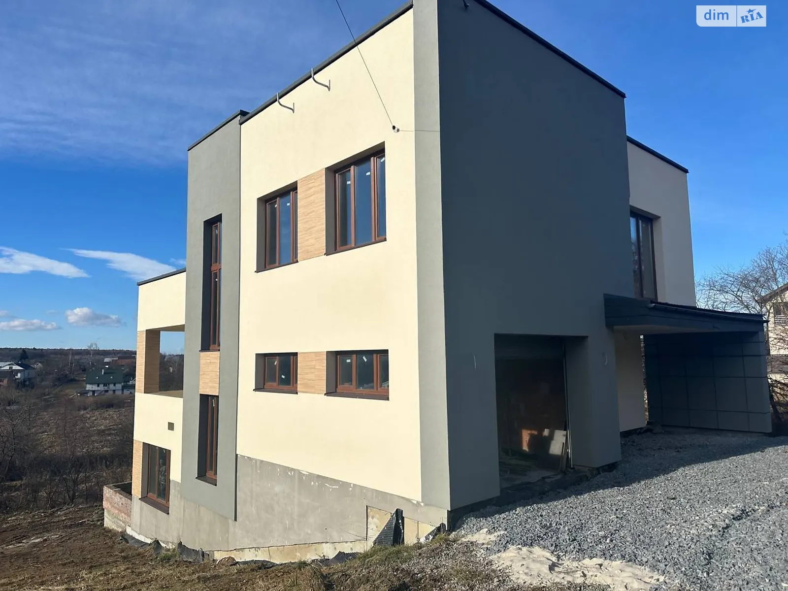 Продается дом на 3 этажа 240 кв. м с подвалом, цена: 168000 $ - фото 1
