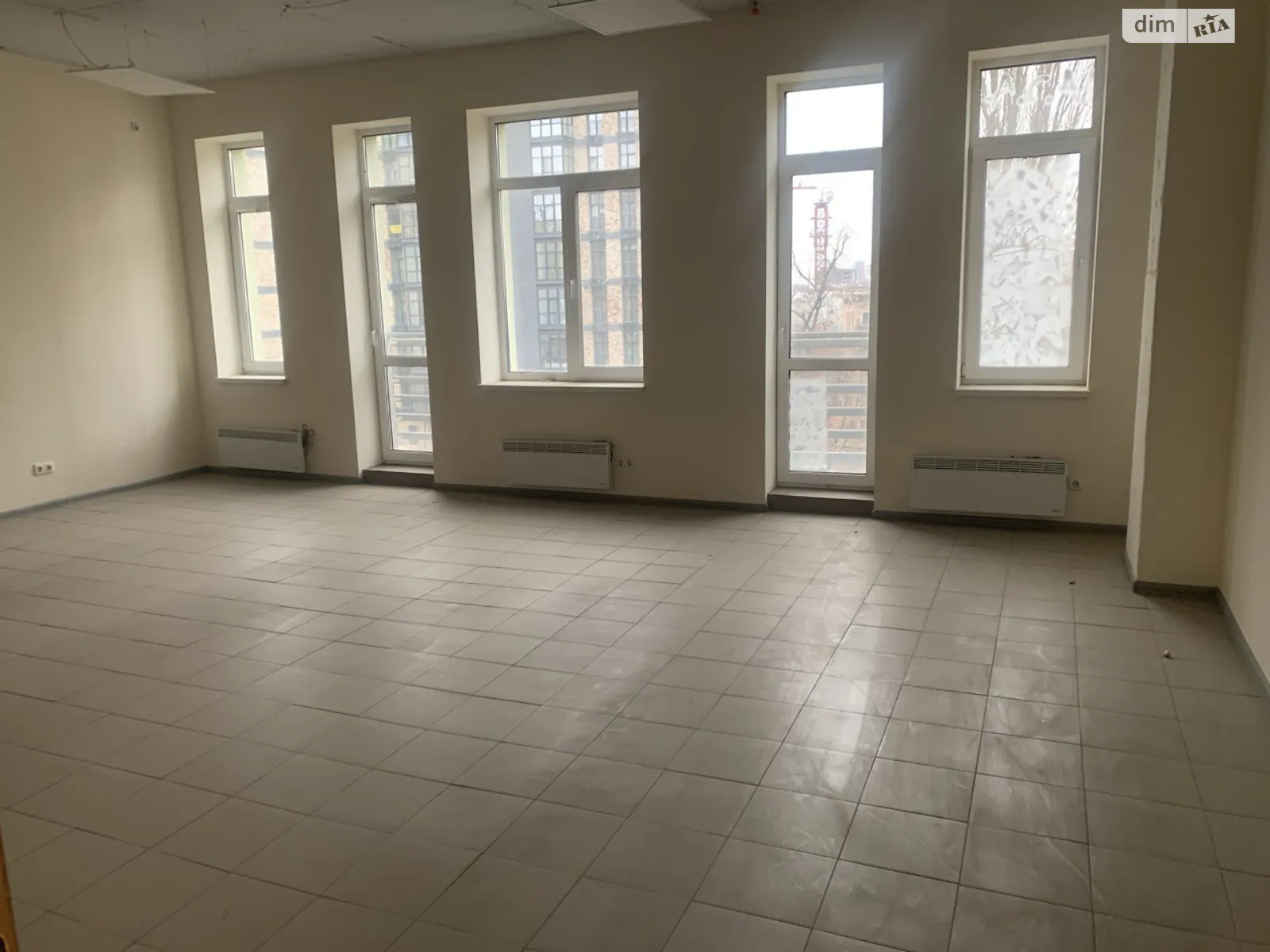 Продається офіс 230 кв. м в бізнес-центрі, цена: 230000 $ - фото 1