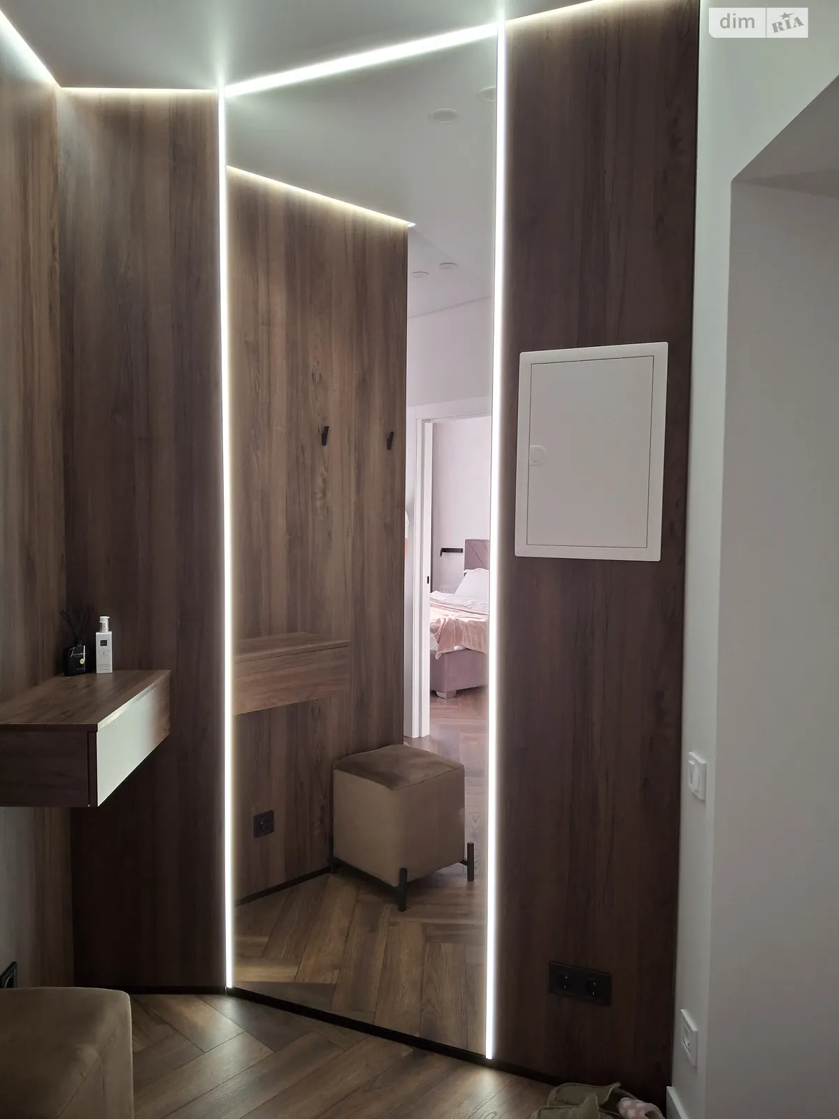 Продається 1-кімнатна квартира 45 кв. м у Софіївській Борщагівці, просп. Героїв Небесної Сотні, 16/10 - фото 1