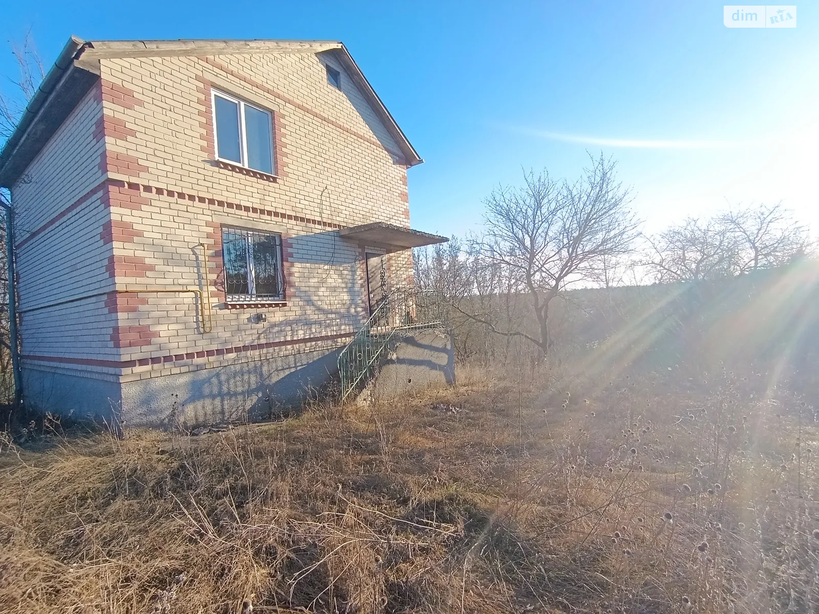 Продается дом на 2 этажа 100 кв. м с гаражом, цена: 45000 $ - фото 1