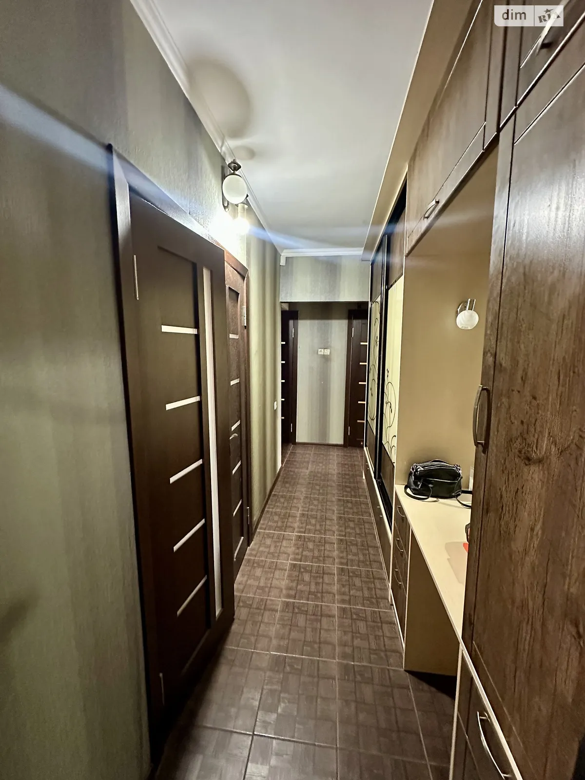 Продається 3-кімнатна квартира 61 кв. м у Хмельницькому, вул. Довженка - фото 1
