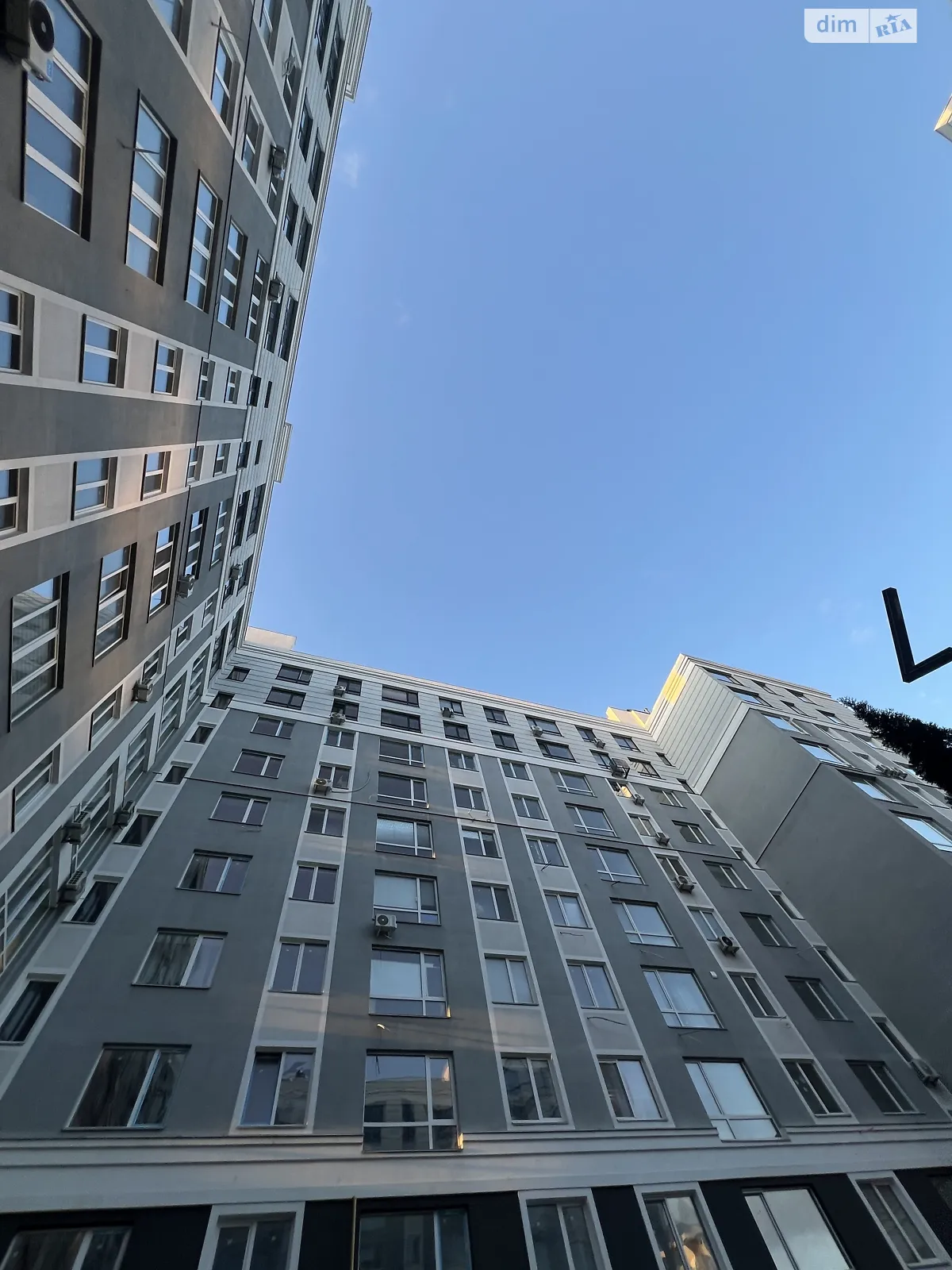 Продается 2-комнатная квартира 63 кв. м в Буче, ул. Ивана Кожедуба, 8Б - фото 1