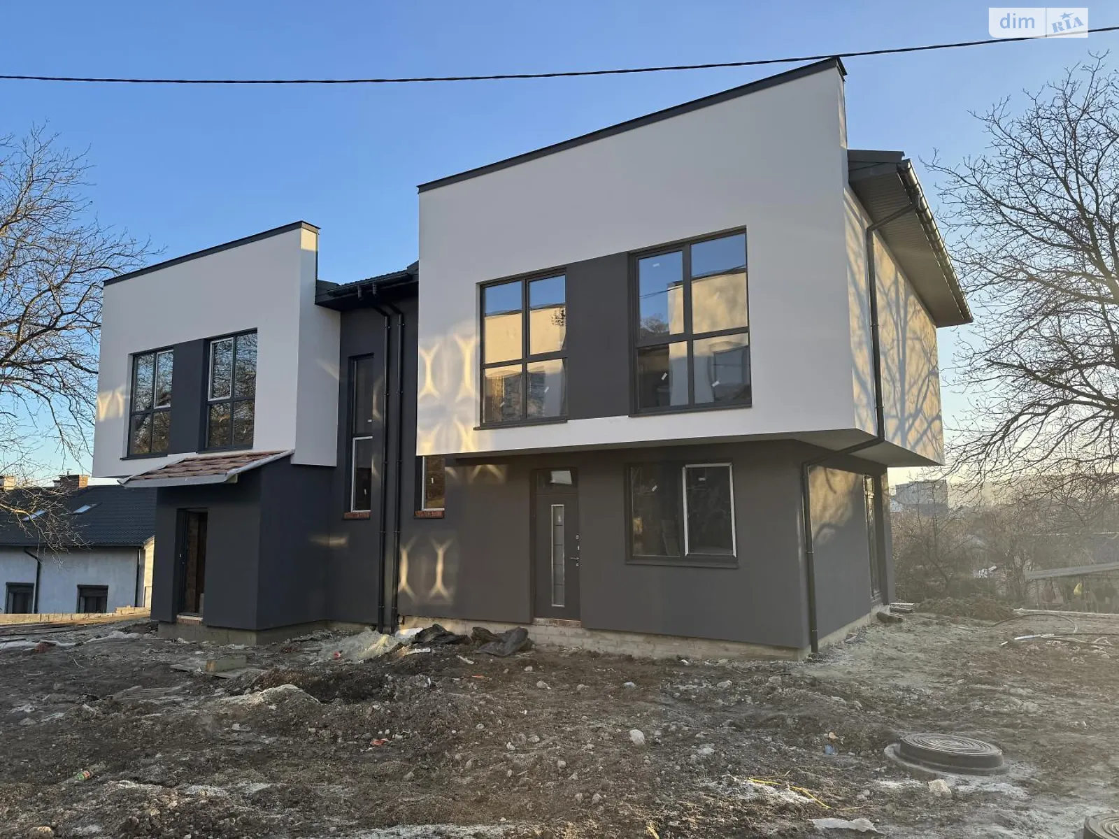 Продается дом на 2 этажа 100 кв. м с террасой, цена: 99000 $ - фото 1