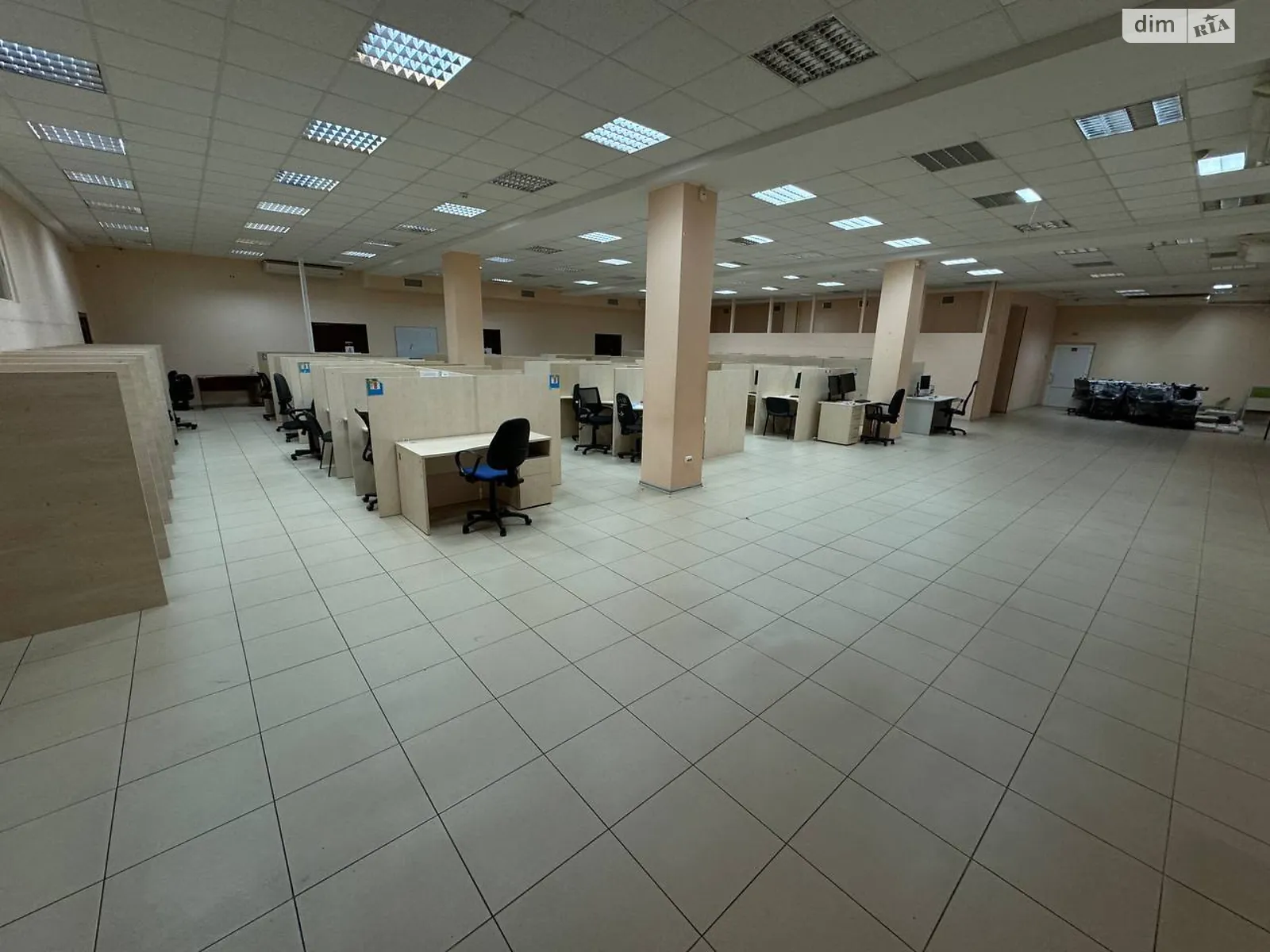 Здається в оренду офіс 850 кв. м в бізнес-центрі, цена: 80000 грн - фото 1