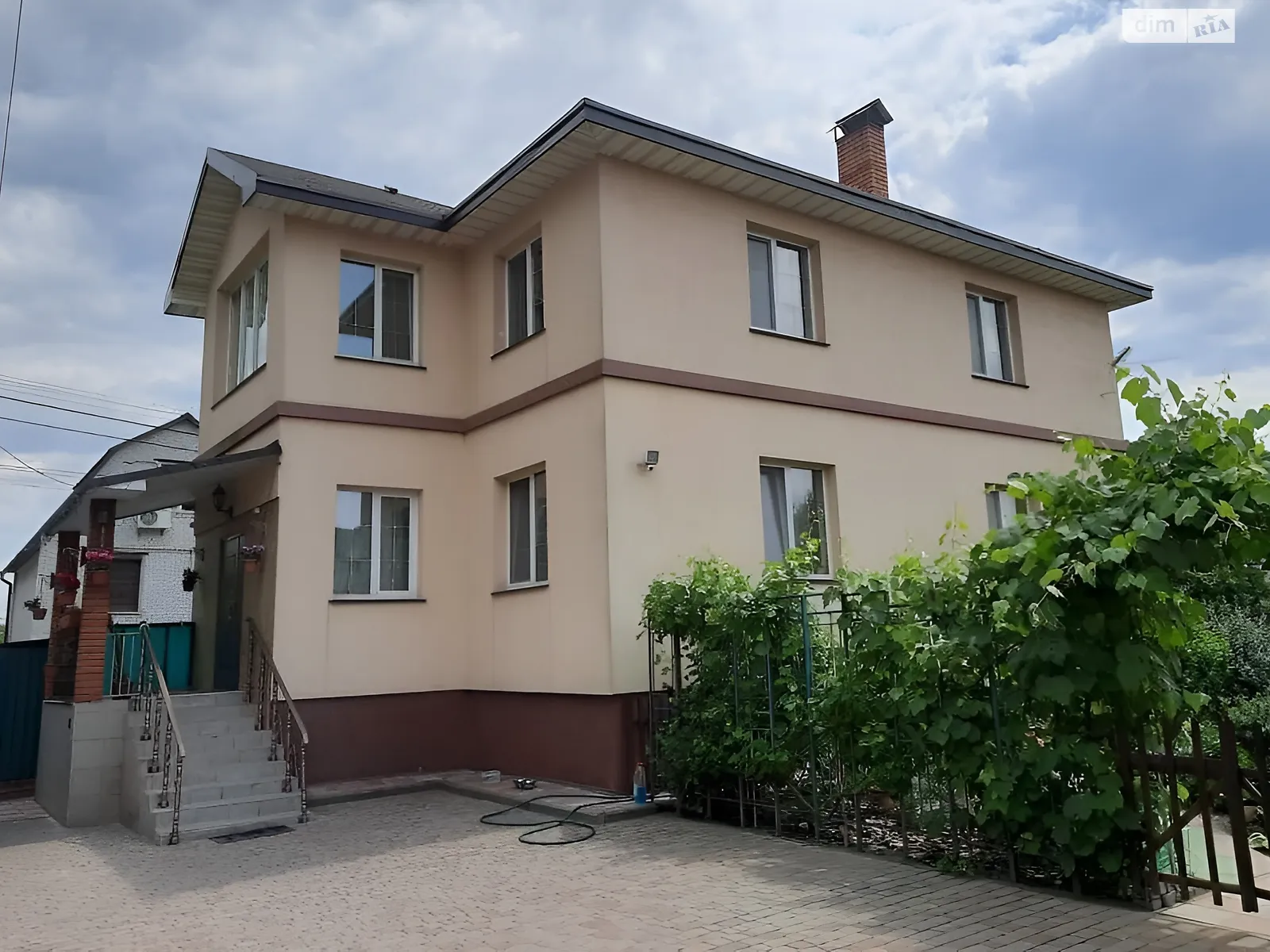 Продается дом на 2 этажа 300 кв. м с мебелью, цена: 190000 $ - фото 1