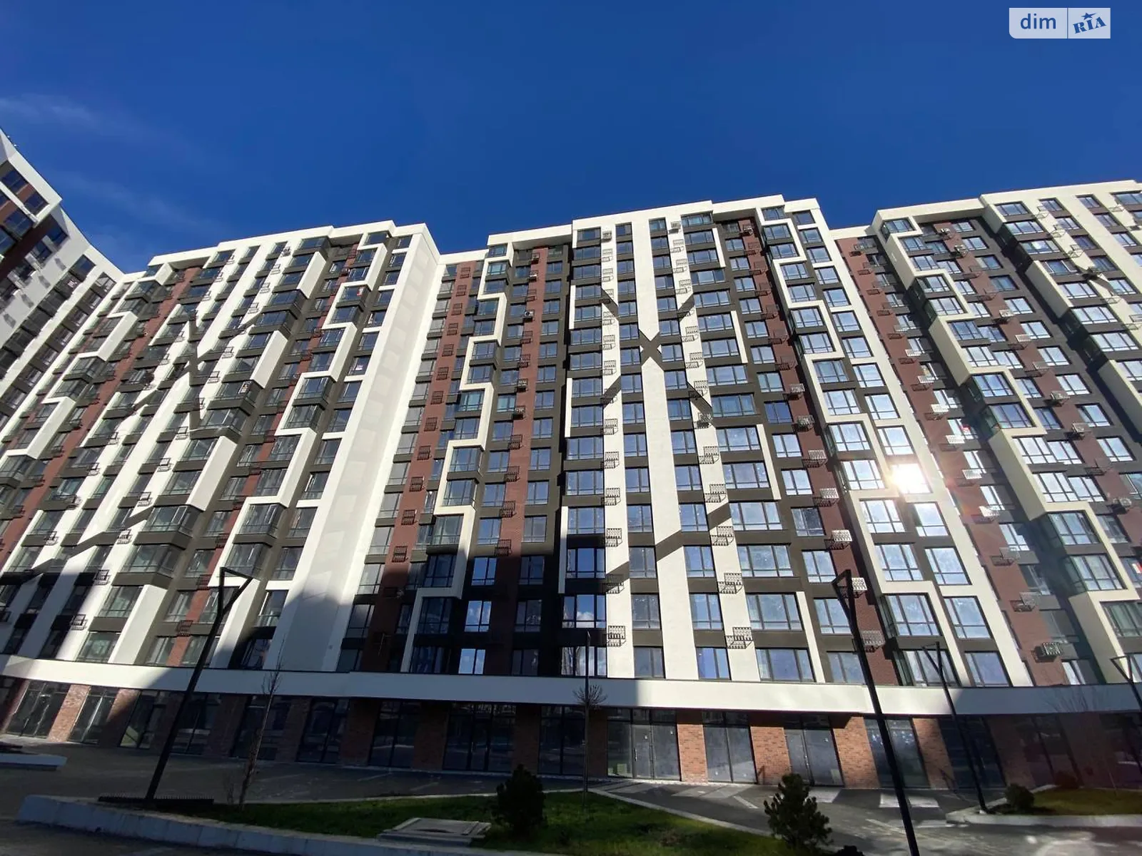 Продается 2-комнатная квартира 71 кв. м в Ивано-Франковске, ул. Ленкавского - фото 1