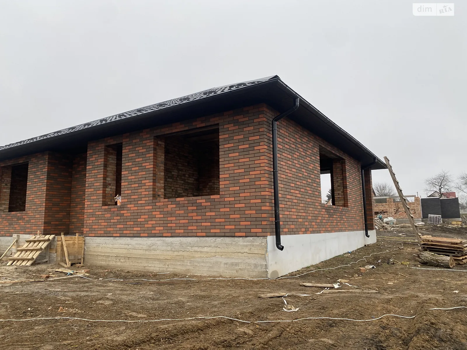 Продается одноэтажный дом 100 кв. м с верандой, цена: 85000 $ - фото 1