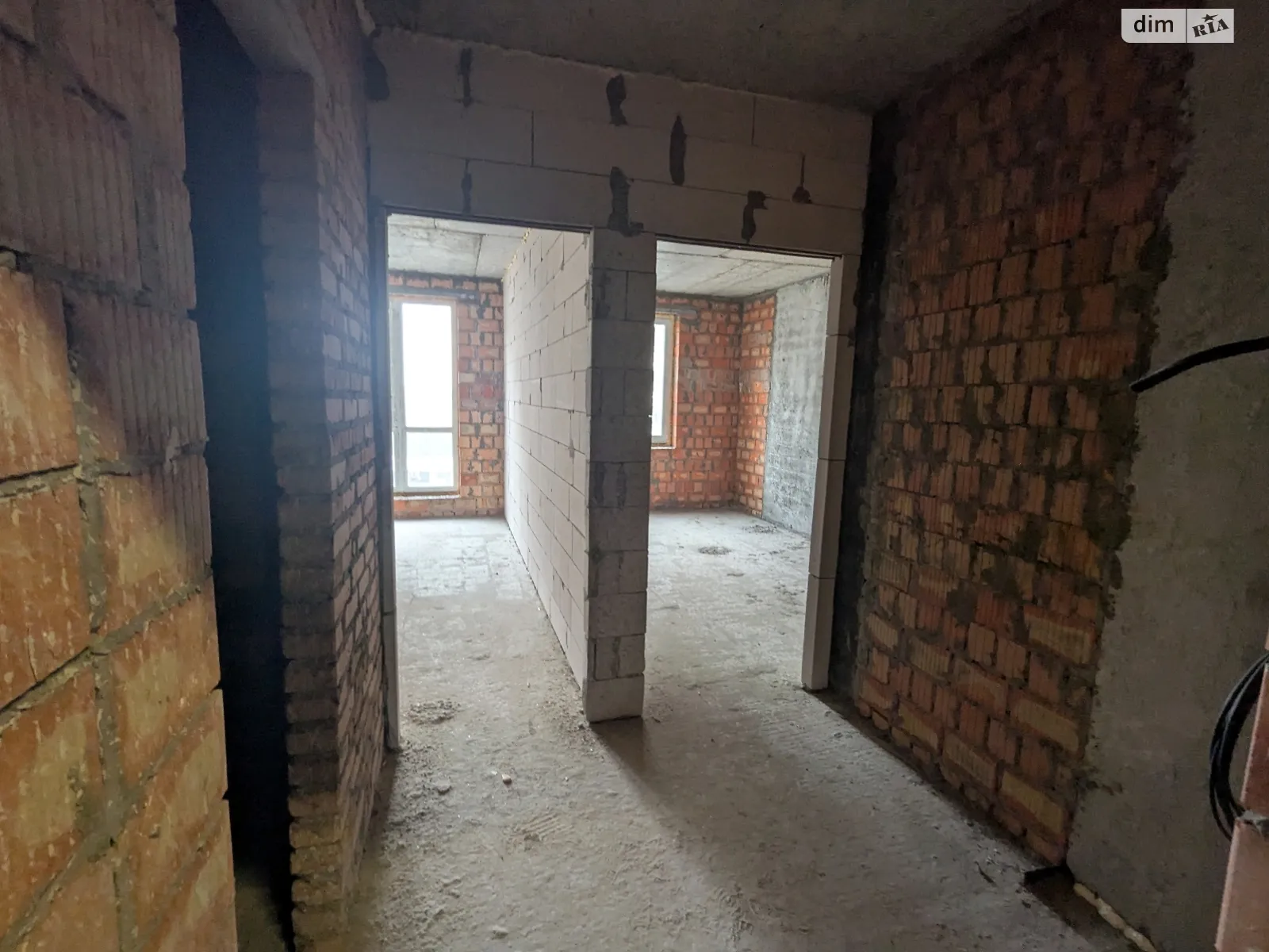 Продается 1-комнатная квартира 37 кв. м в Ирпене, ул. Университетская(Карла Маркса), 1М - фото 1