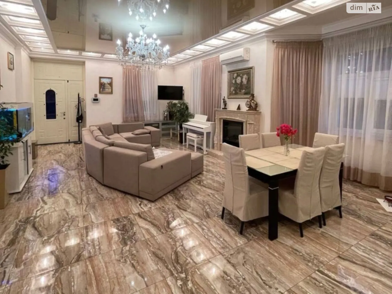 Продается дом на 3 этажа 382.5 кв. м с мансардой, цена: 430000 $ - фото 1