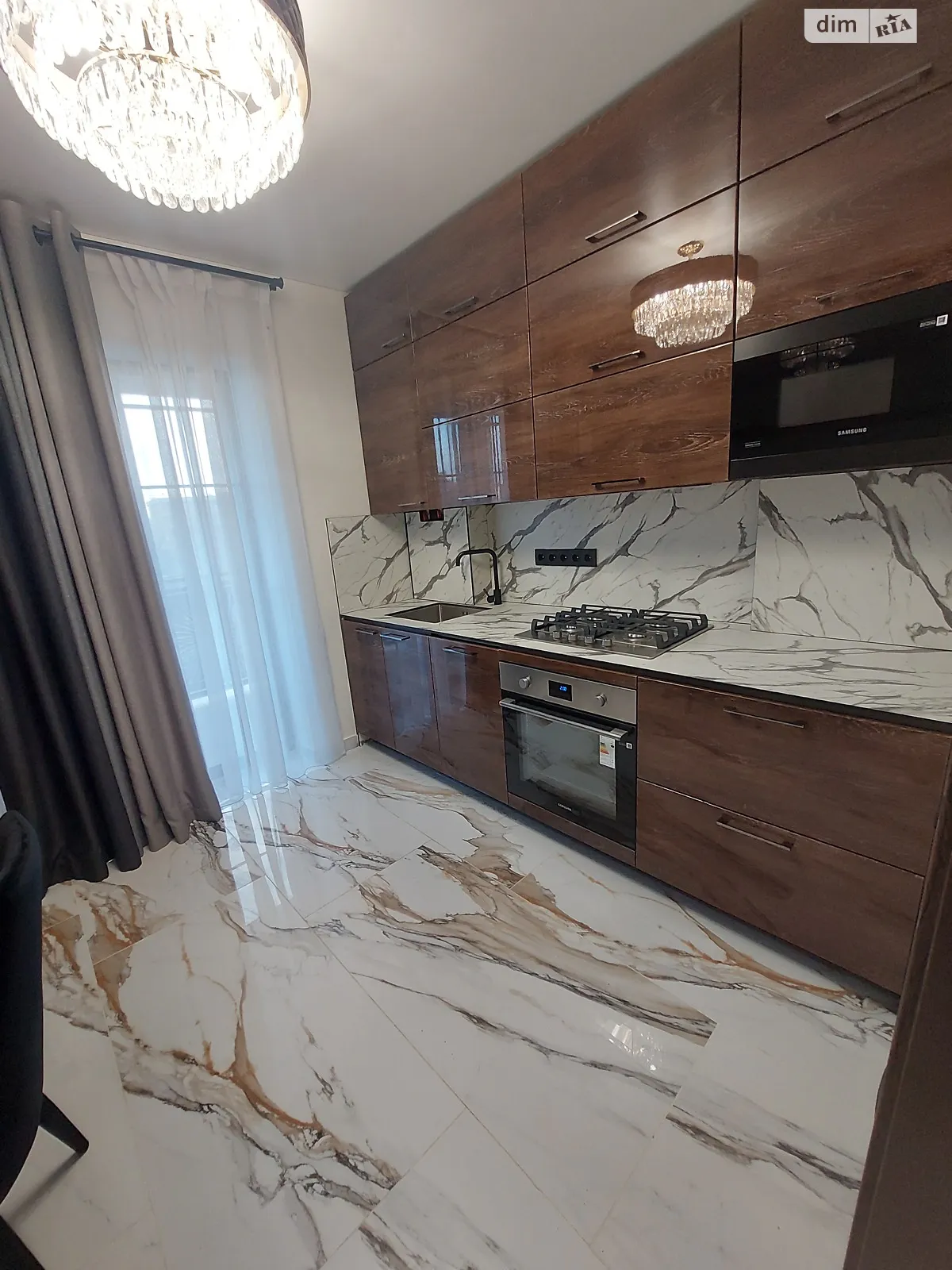 Сдается в аренду 3-комнатная квартира 86 кв. м в Ужгороде, ул. Русская - фото 1