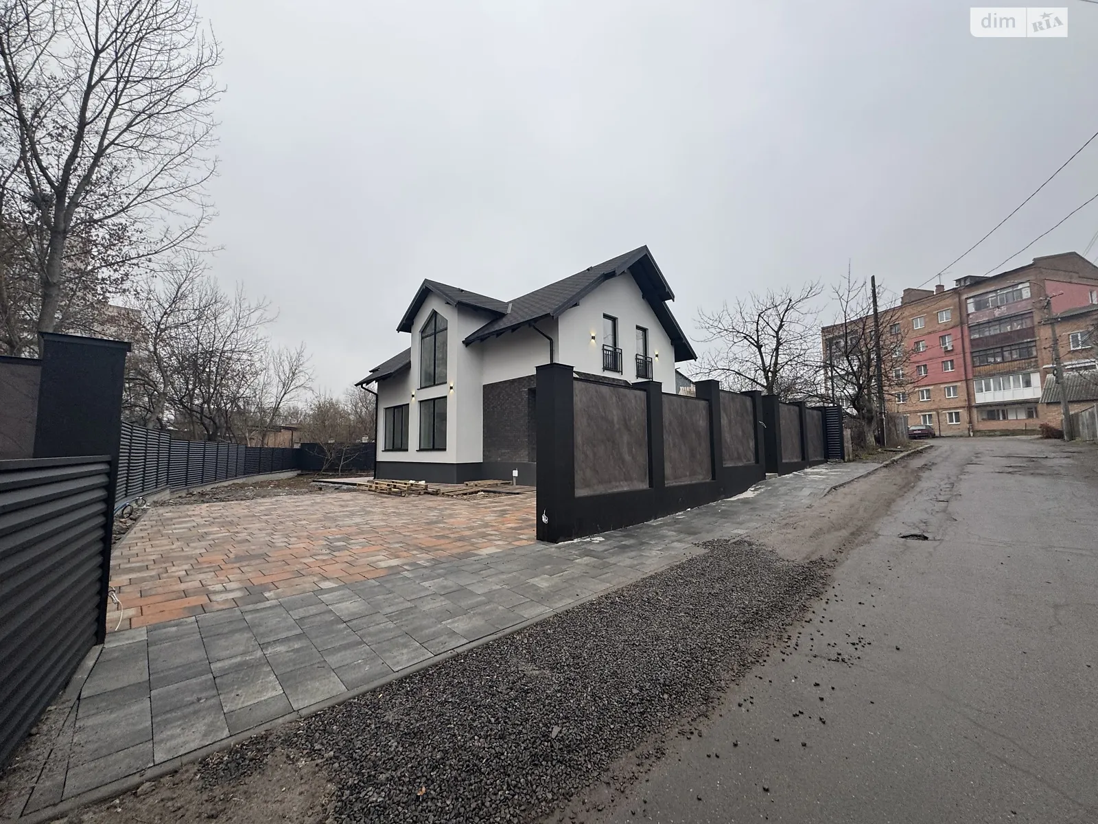 Продается дом на 2 этажа 134 кв. м с баней/сауной, цена: 200000 $ - фото 1