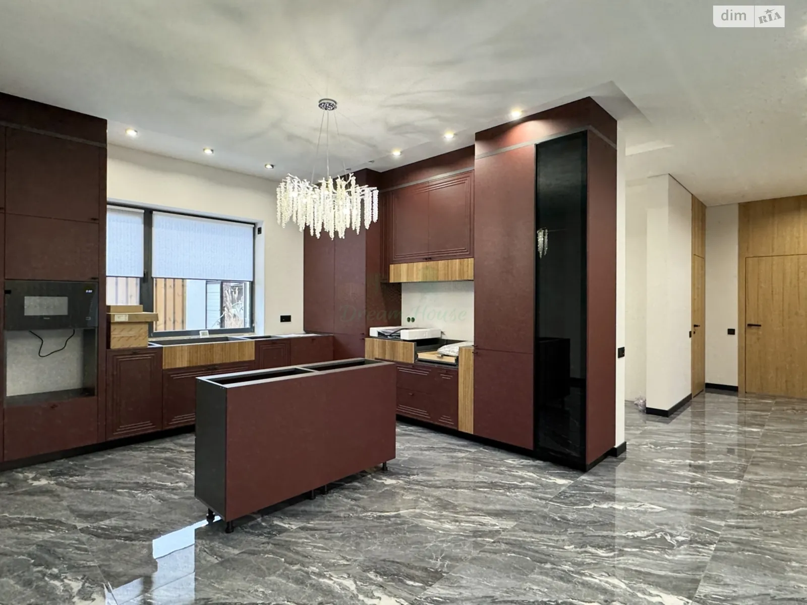 Продается дом на 2 этажа 180 кв. м с беседкой, цена: 430000 $ - фото 1