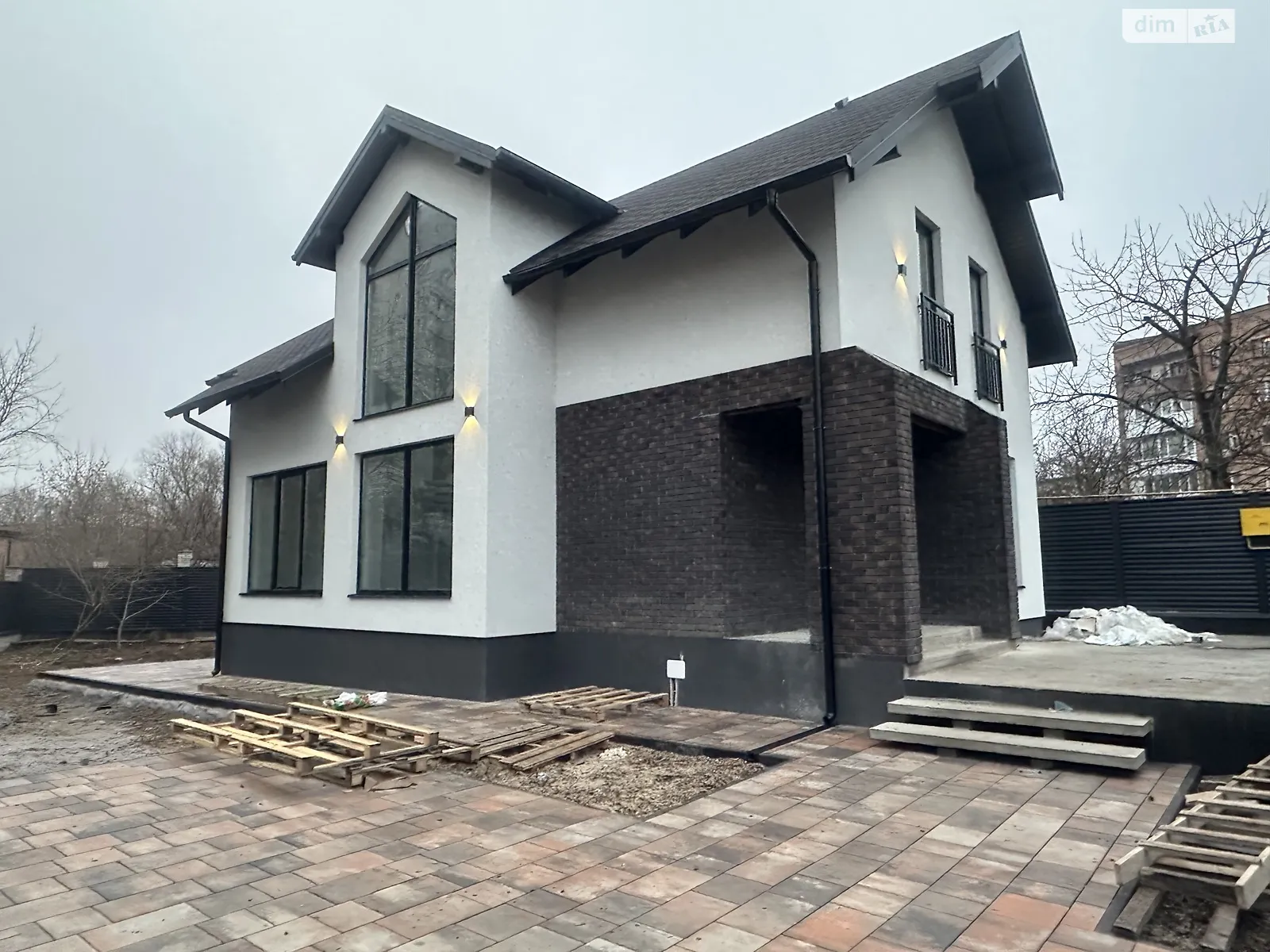 Продається будинок 2 поверховий 136 кв. м з каміном, цена: 200000 $ - фото 1