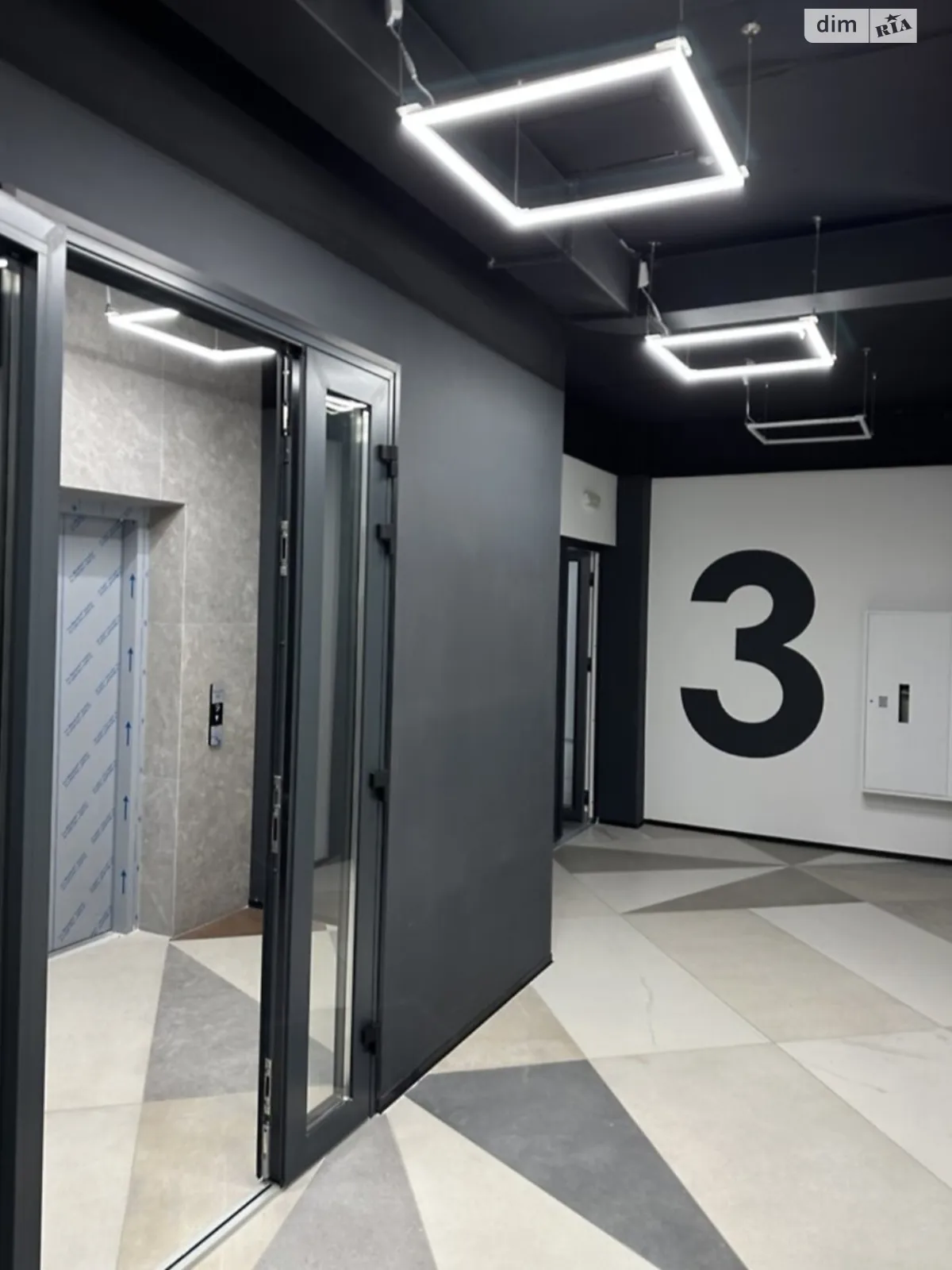 Сдается в аренду объект сферы услуг 99 кв. м в 8-этажном здании, цена: 37000 грн - фото 1