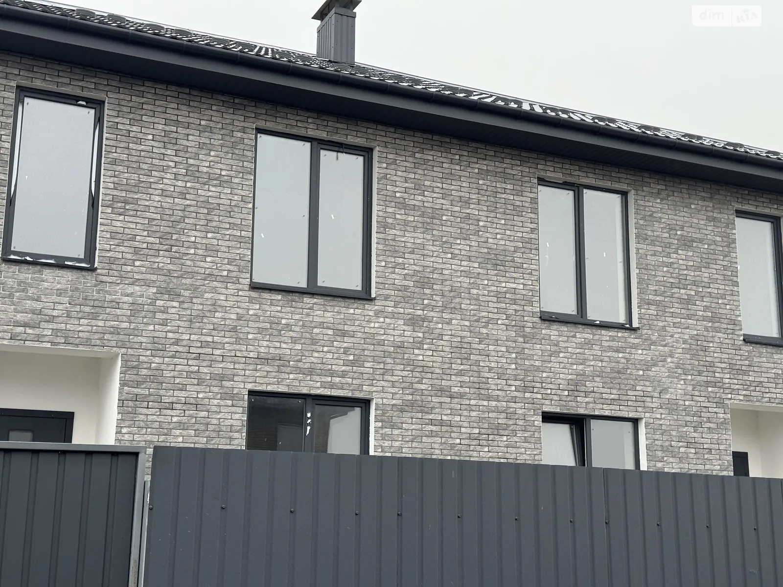 Продається частина будинку 106 кв. м з гаражем, цена: 65000 $ - фото 1