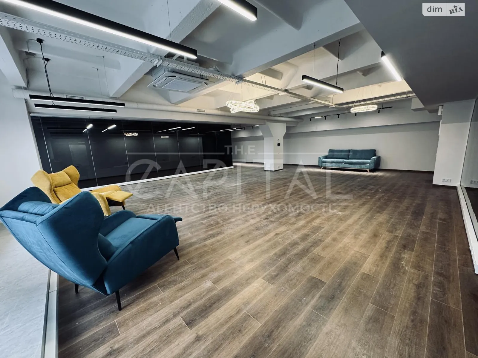 Продается офис 305 кв. м в бизнес-центре, цена: 640500 $ - фото 1