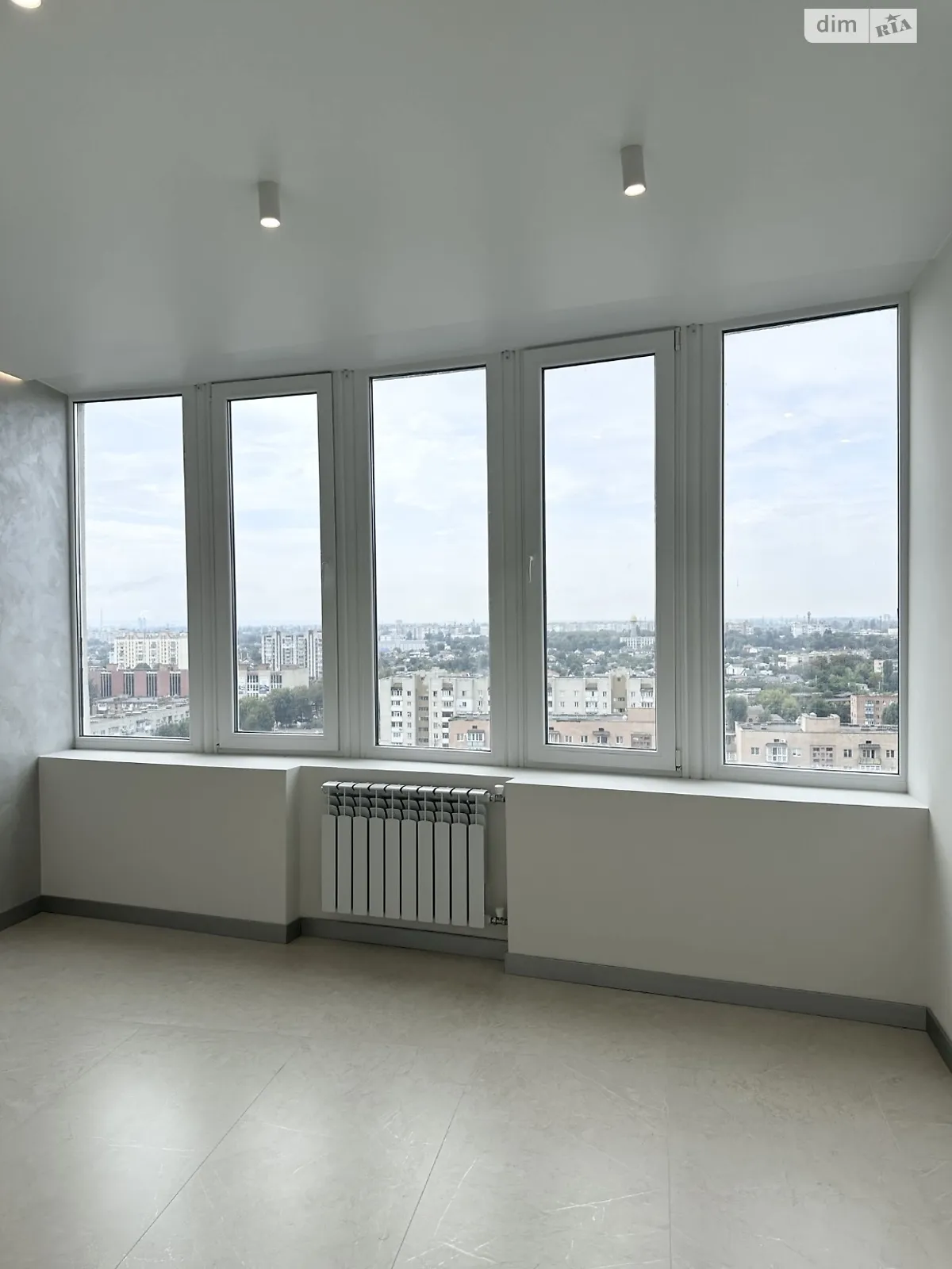 Продается 2-комнатная квартира 64 кв. м в Черкассах, ул. Гоголя, 302 - фото 1