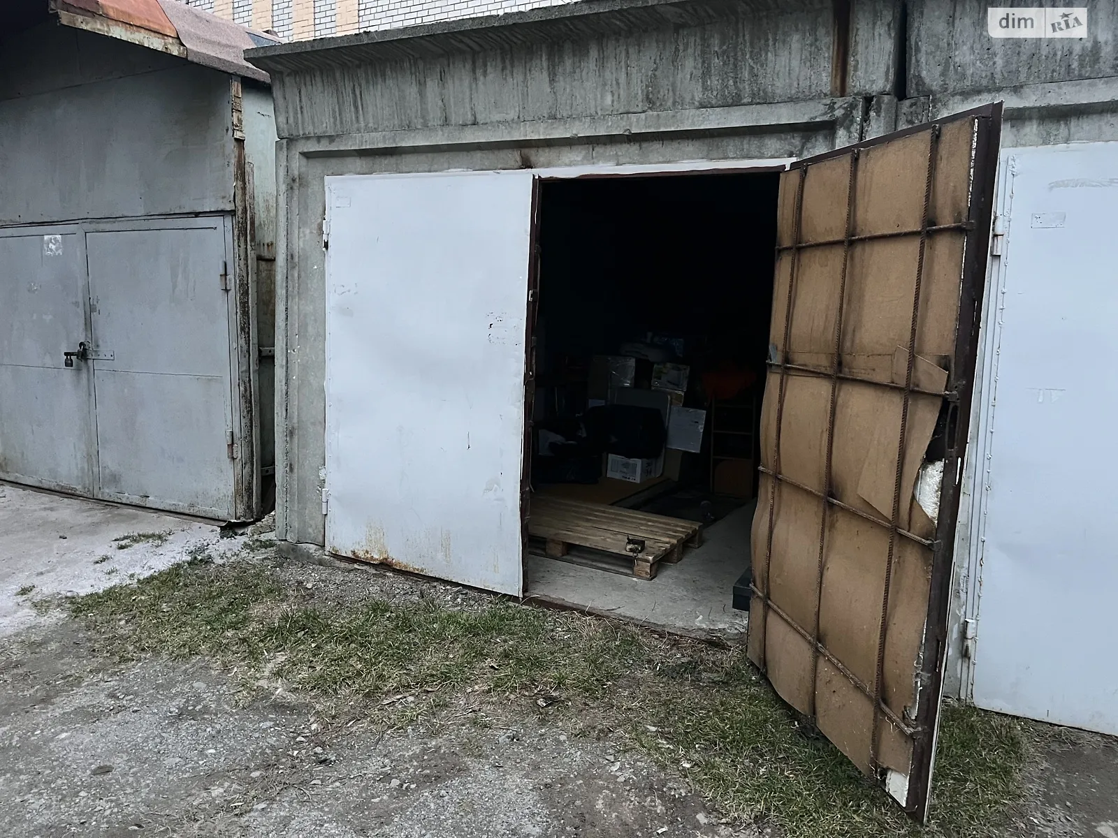 Сдается в аренду отдельно стоящий гараж под легковое авто на 10 кв. м, цена: 2000 грн - фото 1