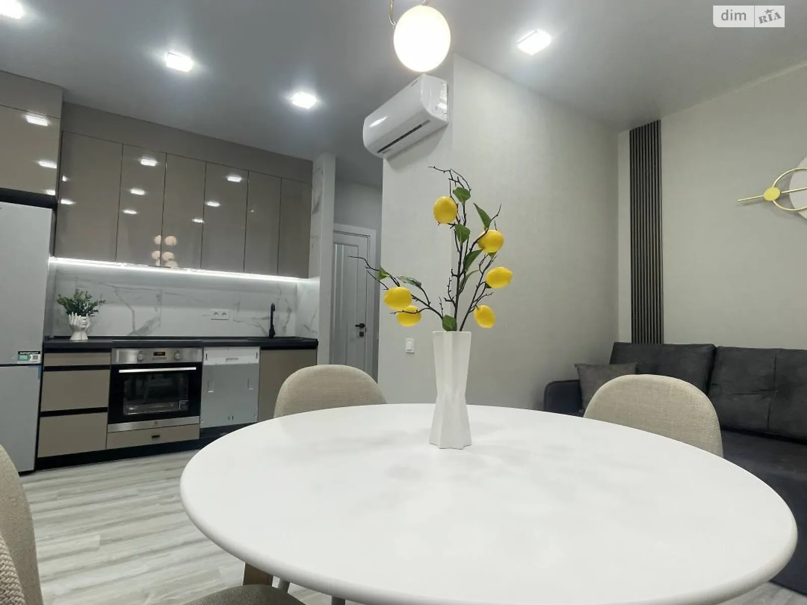 Продається 2-кімнатна квартира 44 кв. м у Лиманці, вул. Перлинна - фото 1