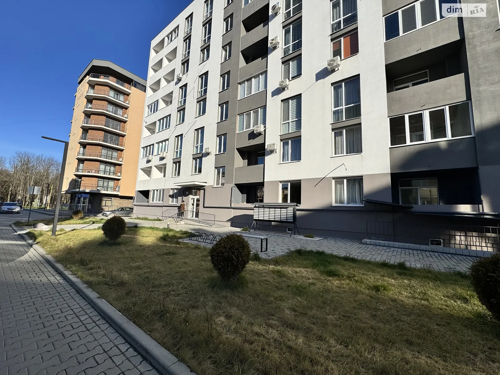 Продається 1-кімнатна квартира 48 кв. м у Ужгороді, вул. Анатолія Тегзи(Возз'єднання), 25 - фото 1
