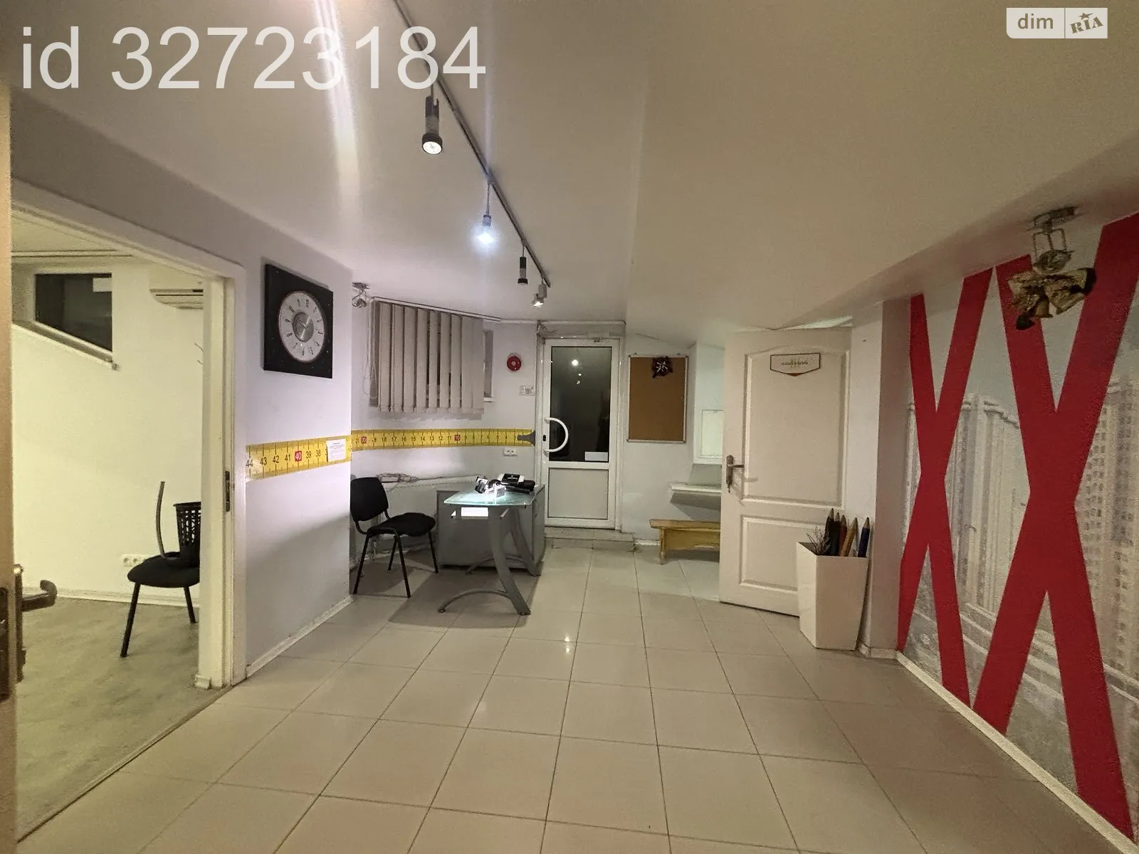 Продається офіс 180 кв. м в бізнес-центрі, цена: 60000 $ - фото 1