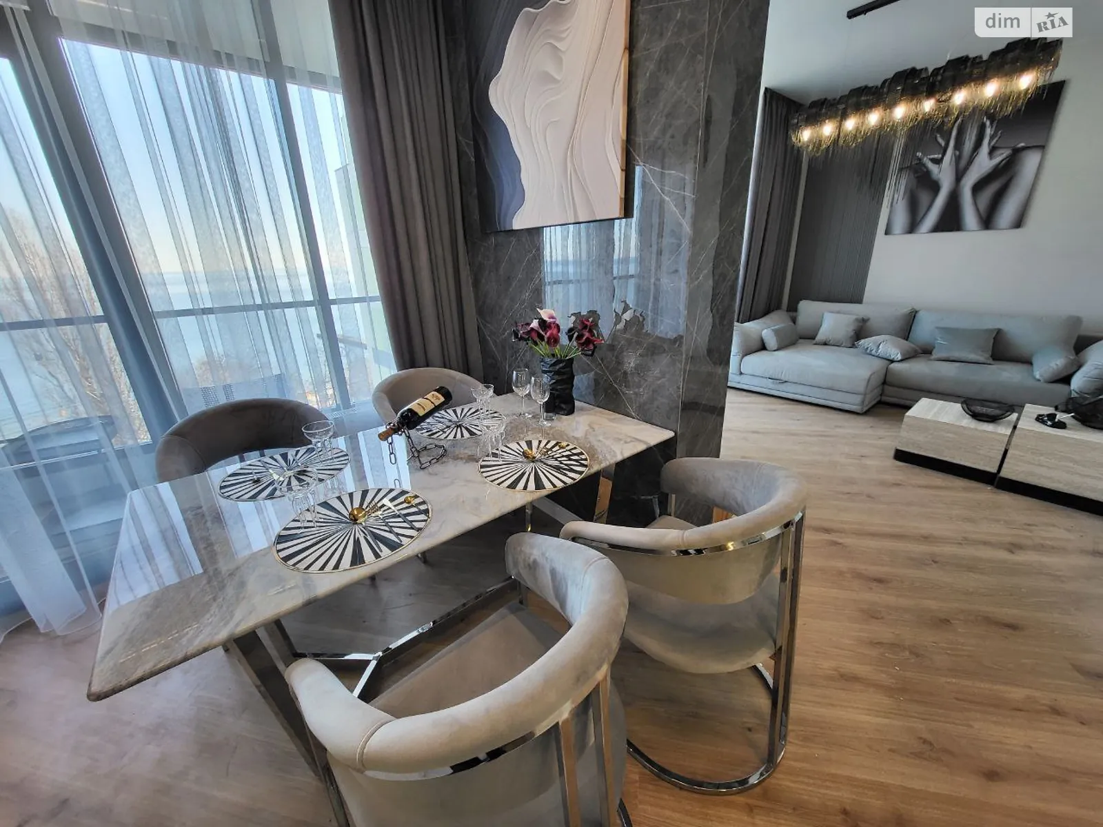 Продается 2-комнатная квартира 80 кв. м в Одессе, Фонтанская дор., 77В - фото 1
