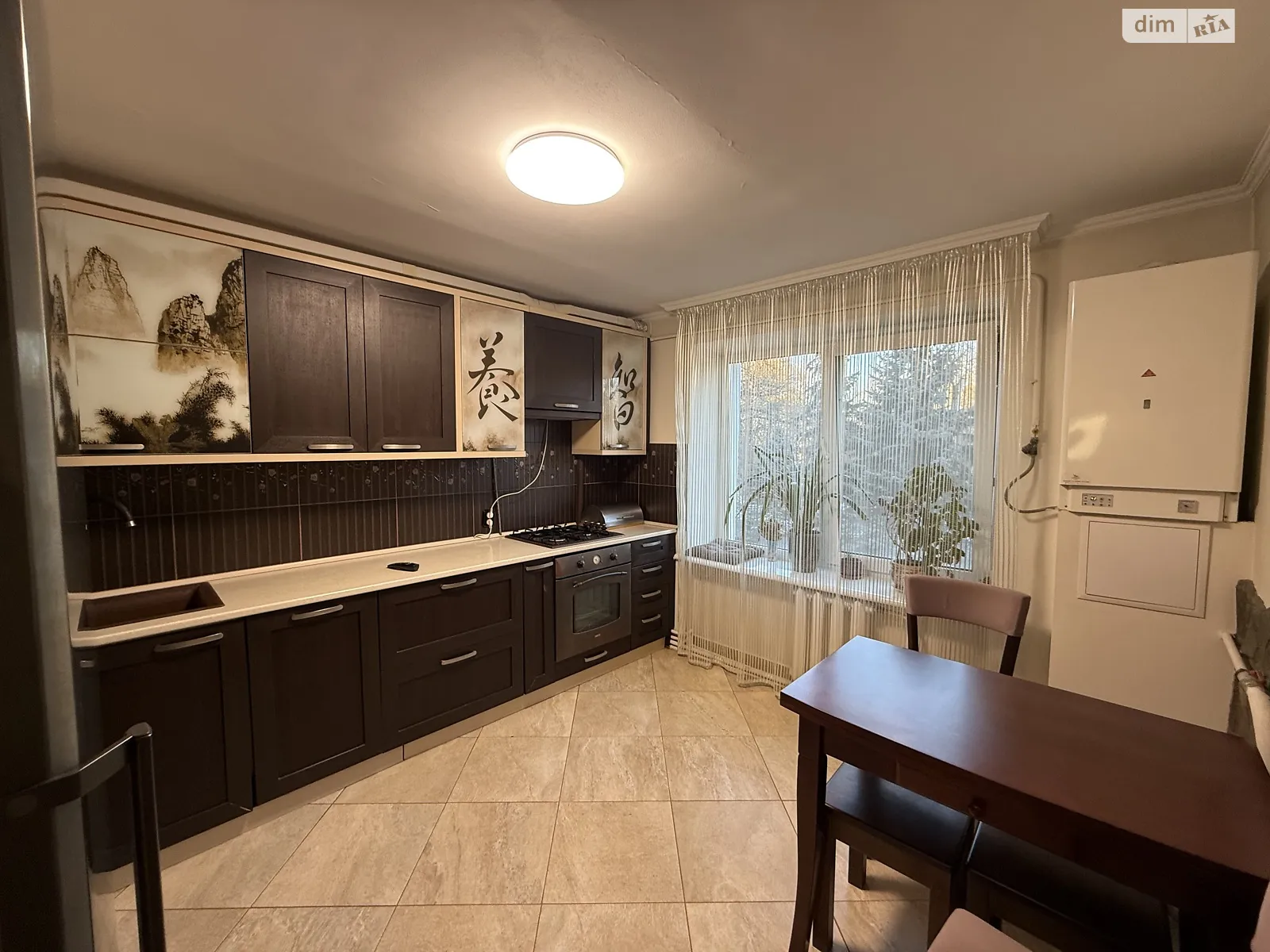 Продается 2-комнатная квартира 68.8 кв. м в Черновцах, ул. Донбасская - фото 1