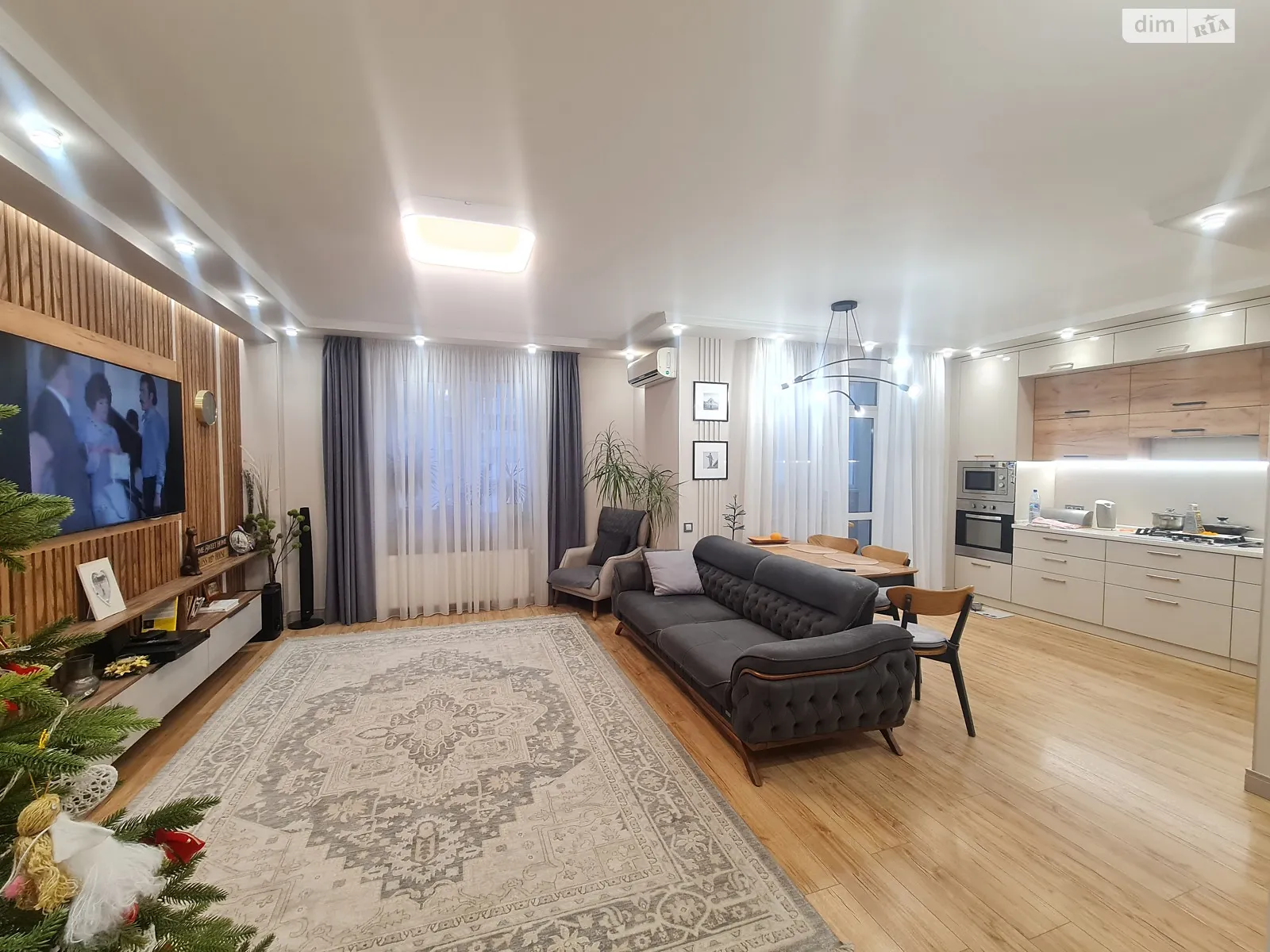 Продается 3-комнатная квартира 94.5 кв. м в Одессе, ул. Якова Бреуса - фото 1