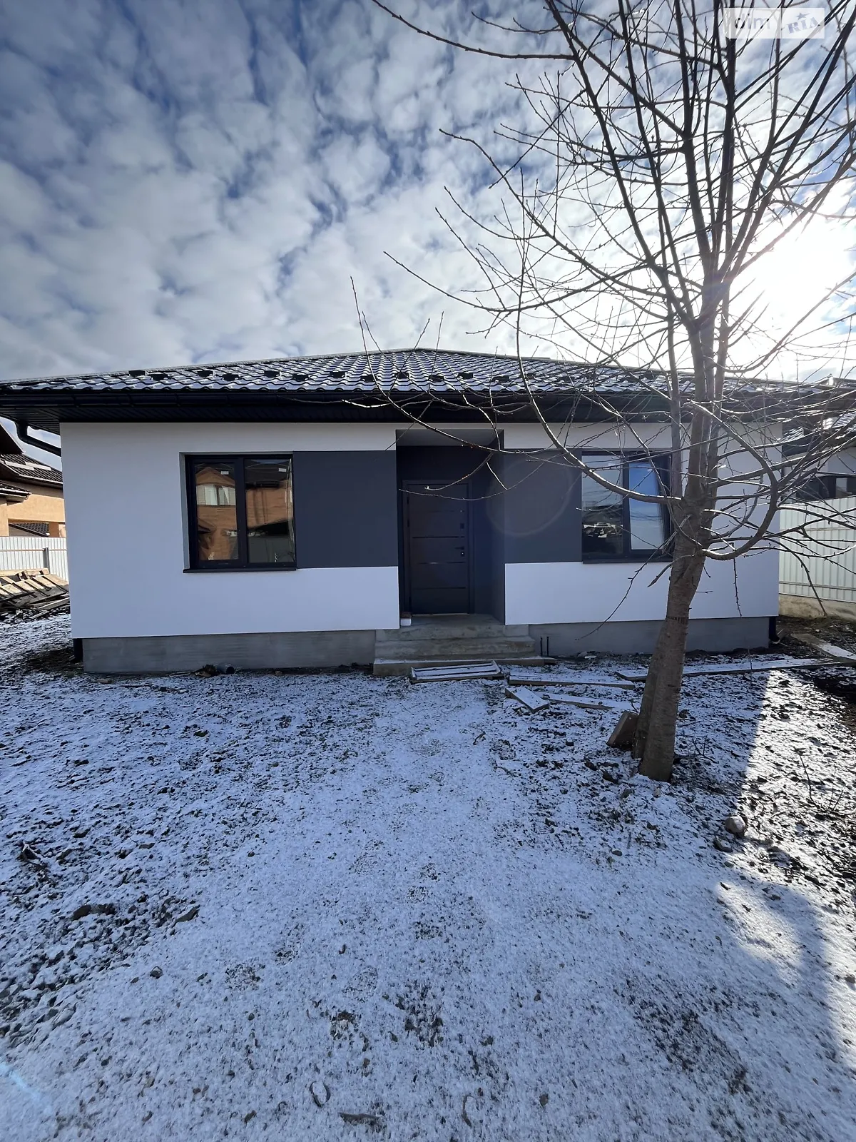 Продається одноповерховий будинок 95 кв. м з балконом, цена: 90000 $ - фото 1
