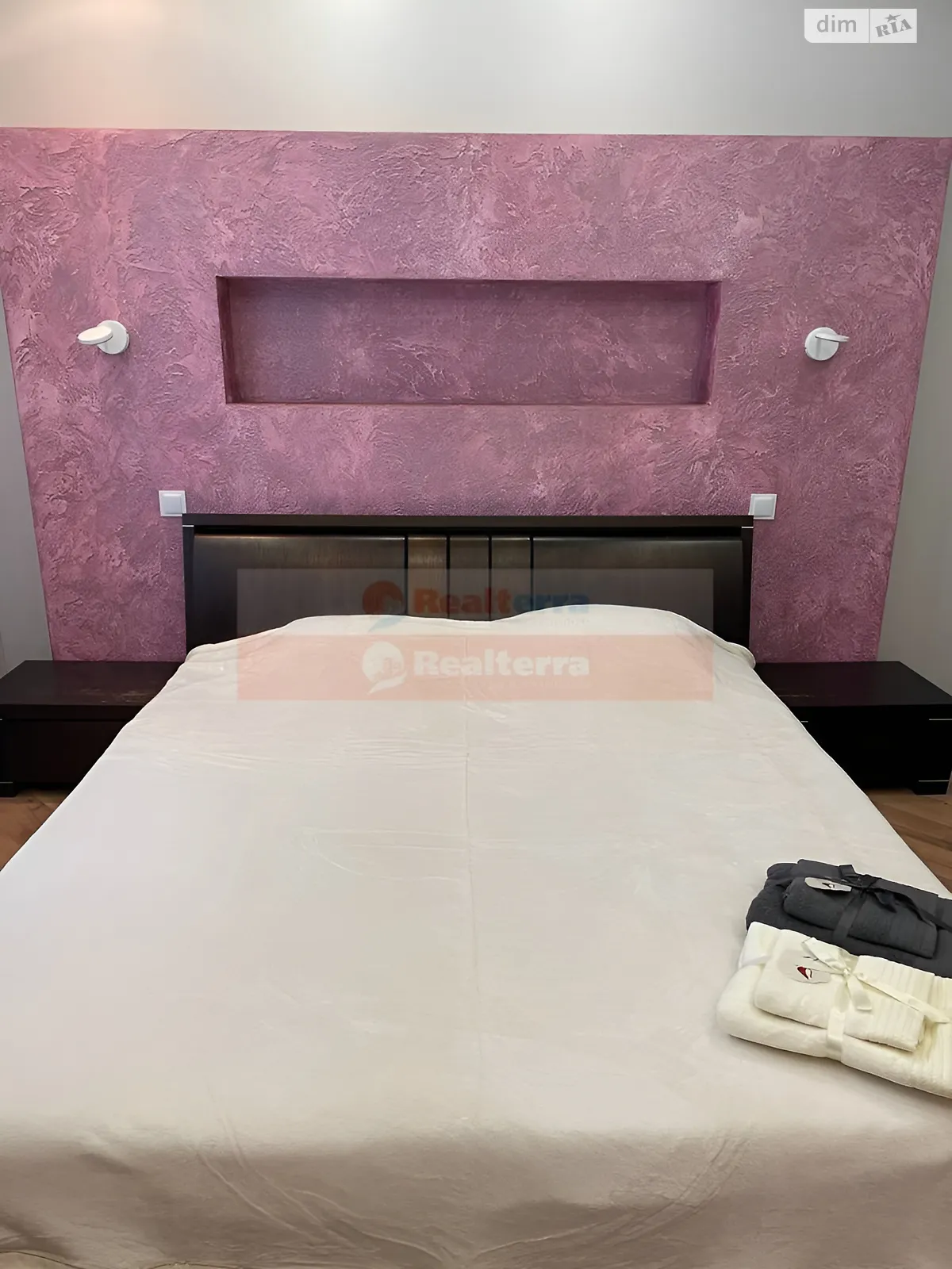 Продается 3-комнатная квартира 101.9 кв. м в Киеве, ул. Драгоманова, 31Б - фото 1