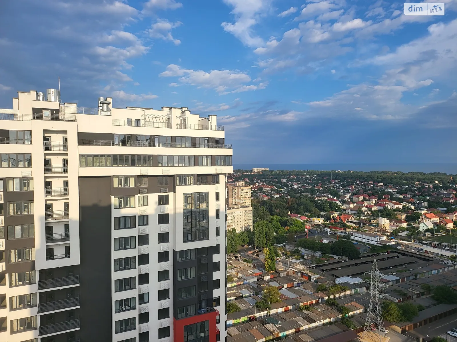 Продається 3-кімнатна квартира 106.2 кв. м у Лиманці, вул. Спортивна - фото 1